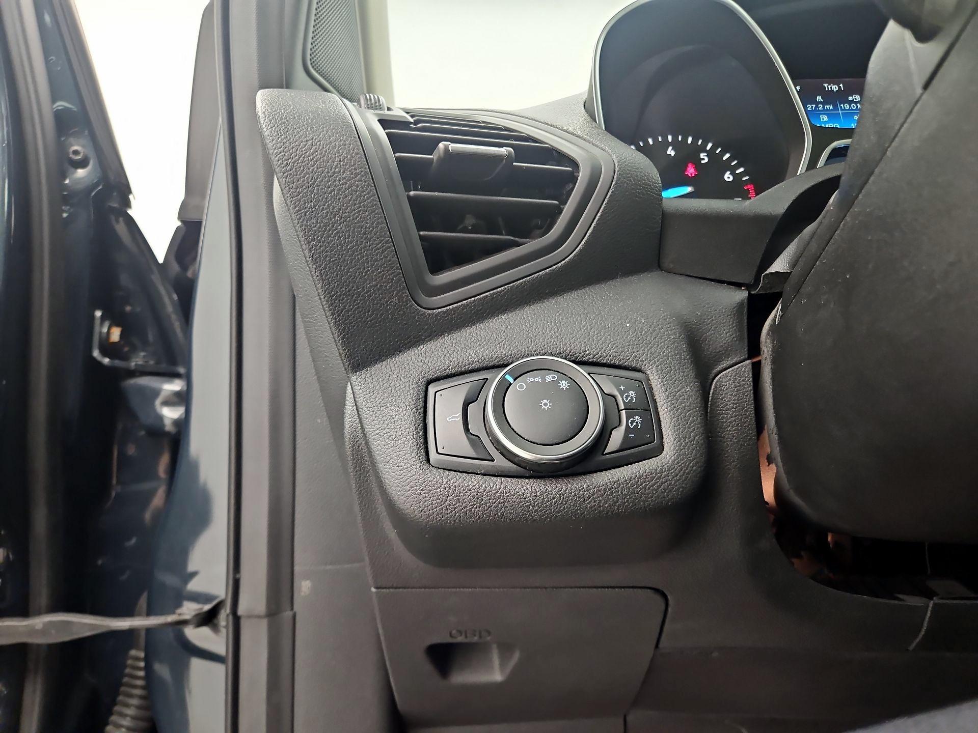 Thumbnail: 2019 Ford Escape - 11