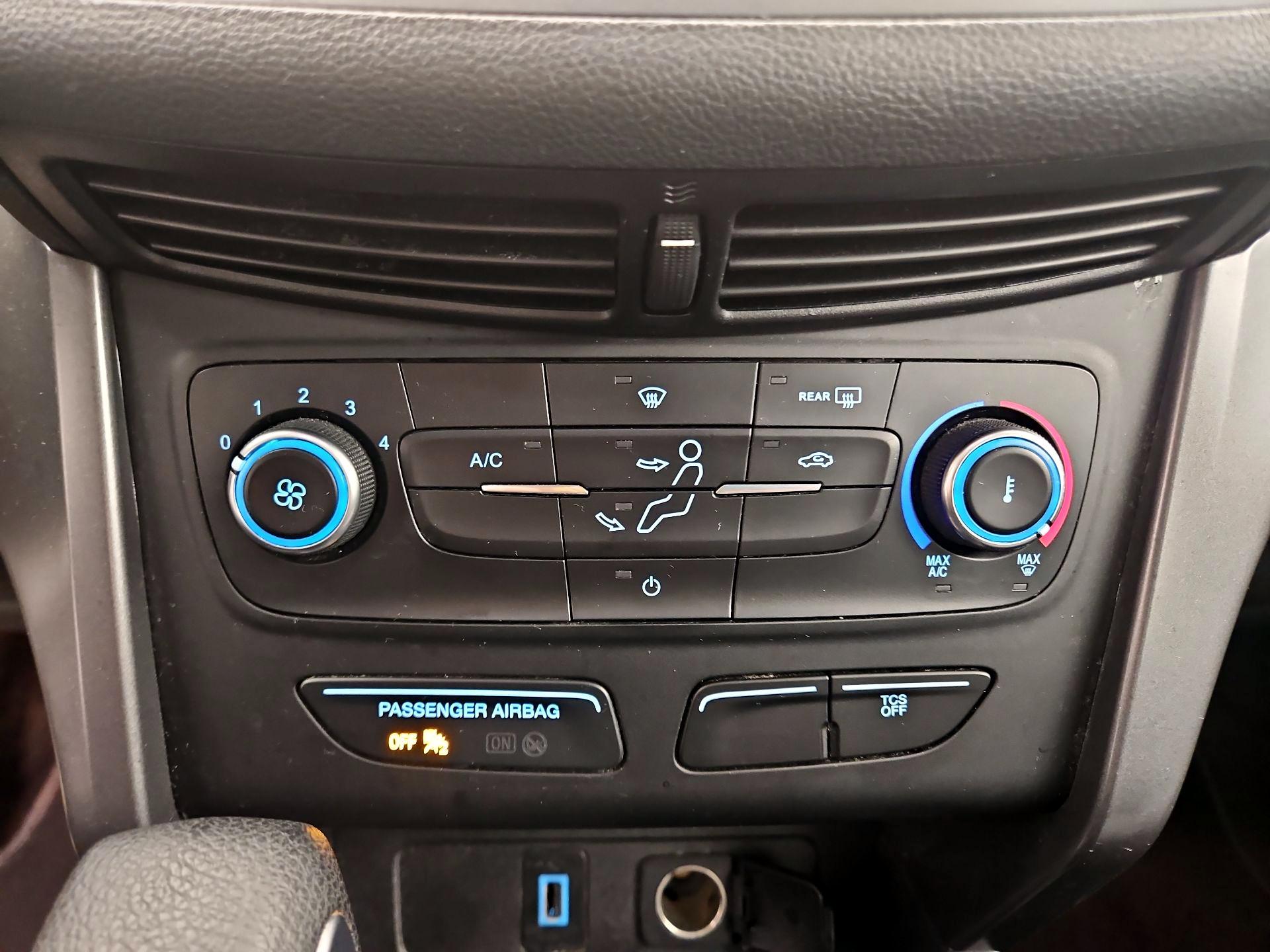 Thumbnail: 2019 Ford Escape - 14