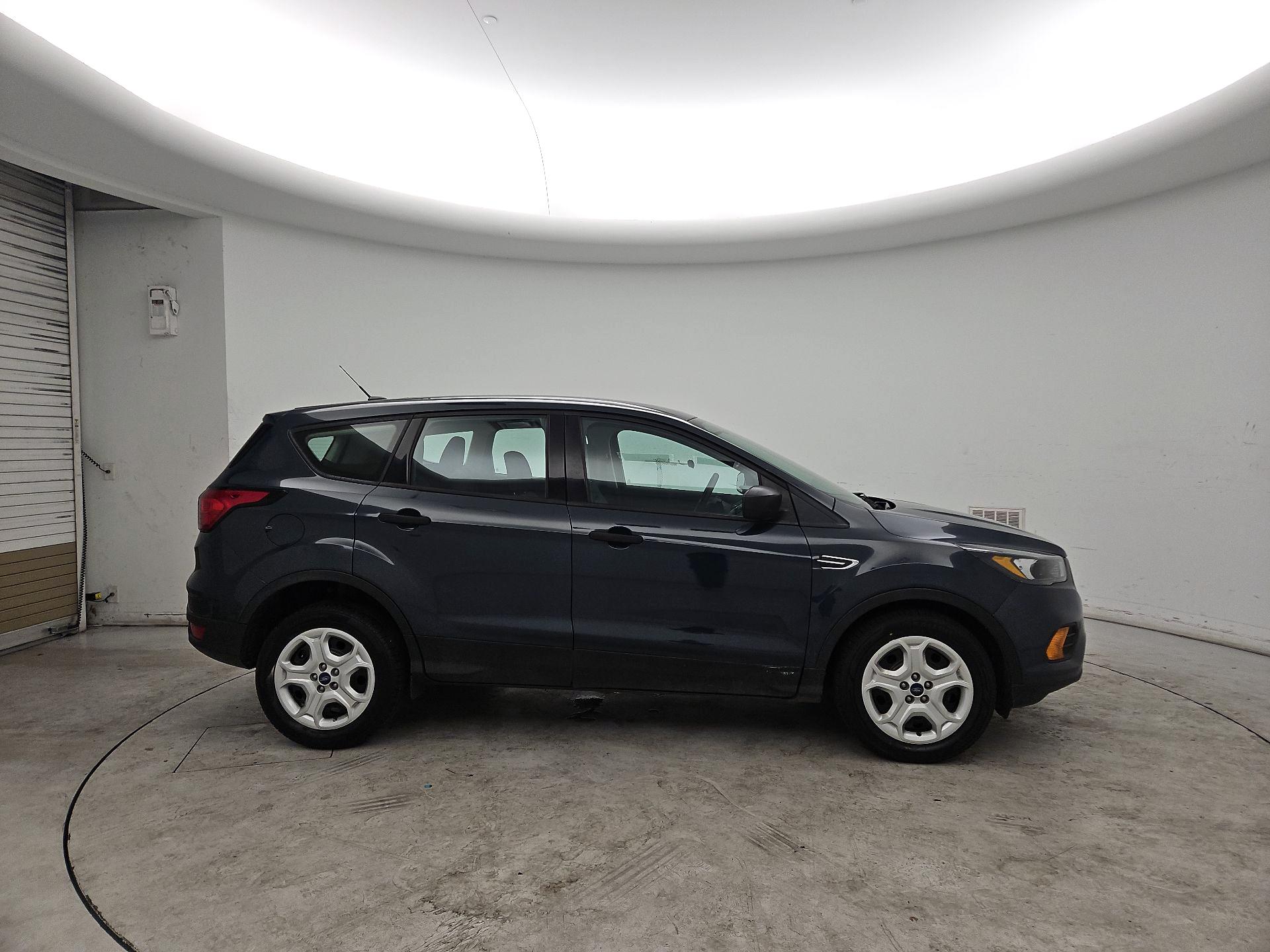 Thumbnail: 2019 Ford Escape - 4