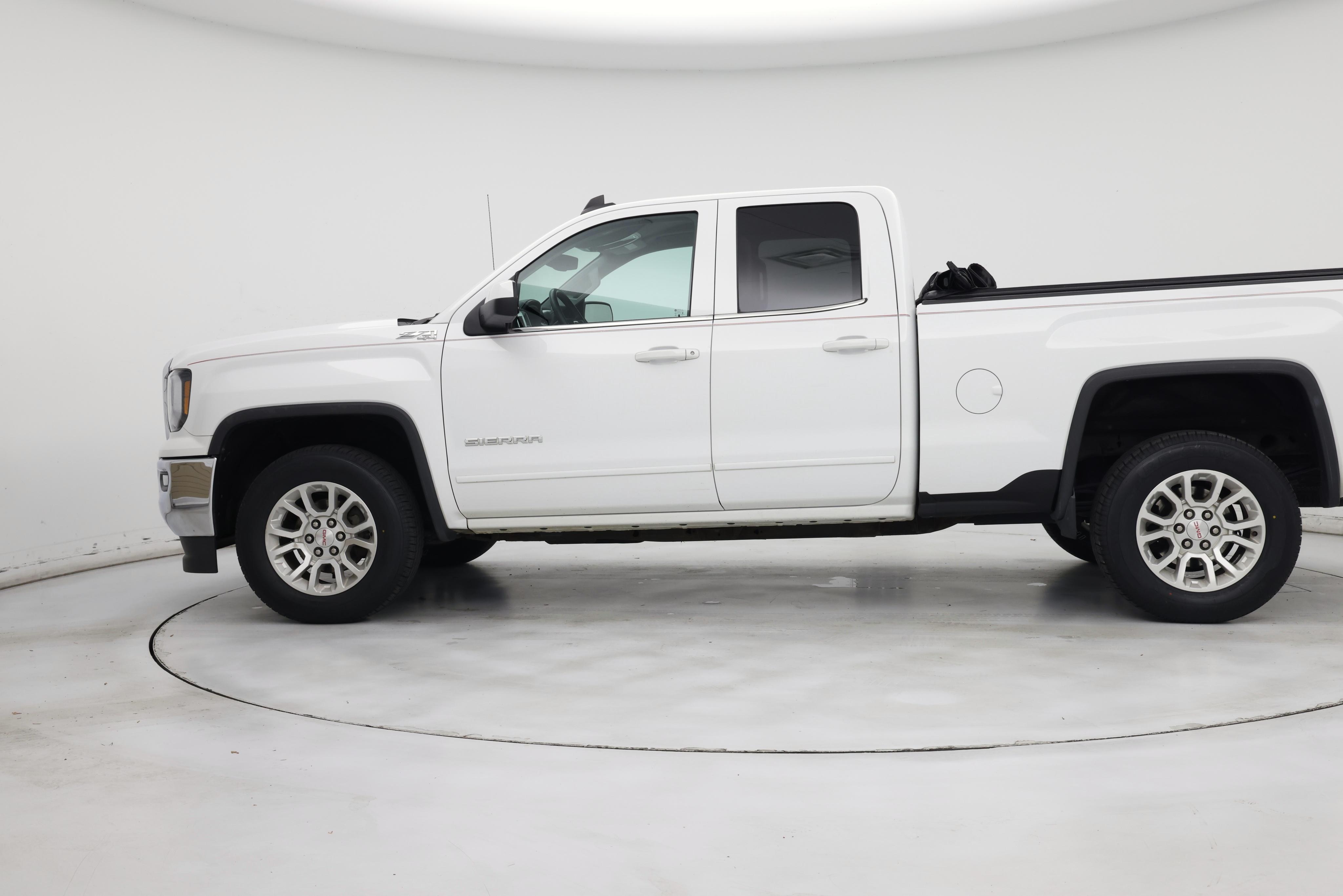 Thumbnail: 2017 GMC Sierra 1500 - 3