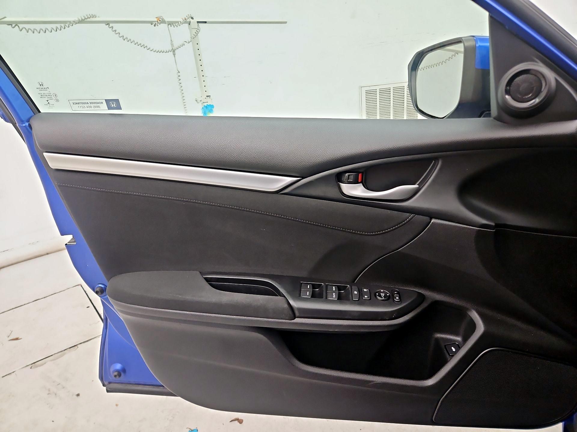 Thumbnail: 2017 Honda Civic - 12