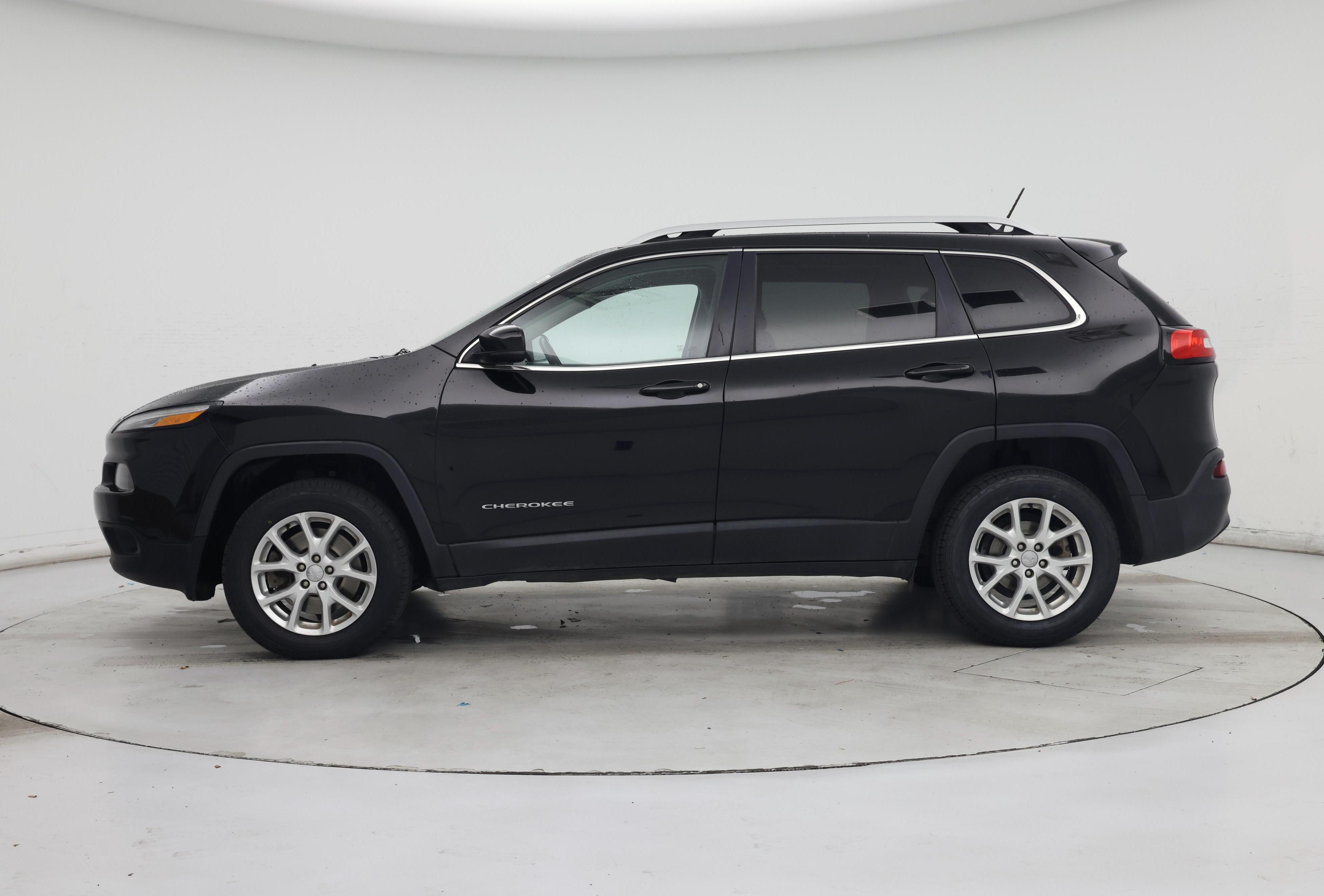 Thumbnail: 2017 Jeep Cherokee - 3