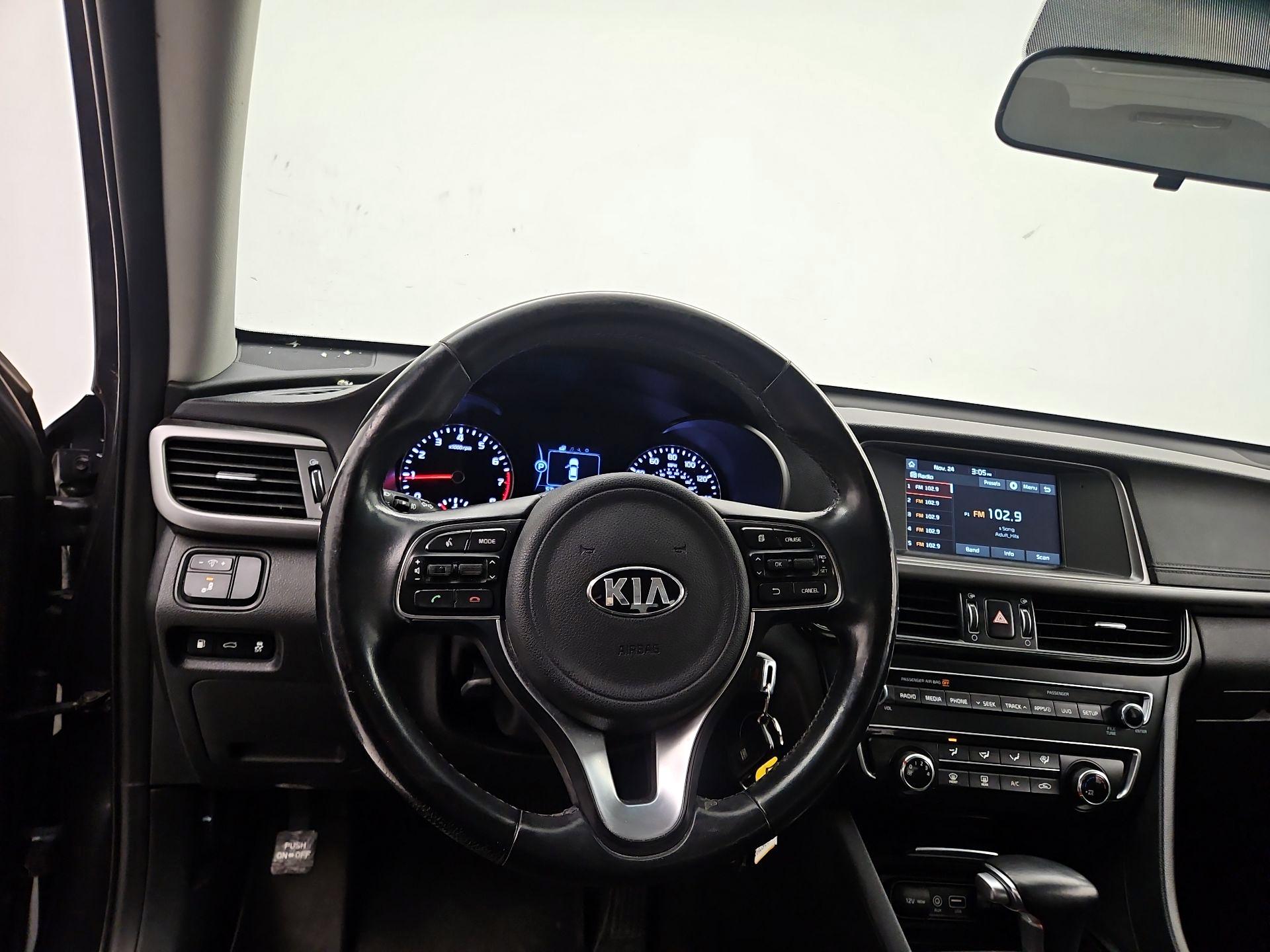 Thumbnail: 2018 Kia Optima - 10