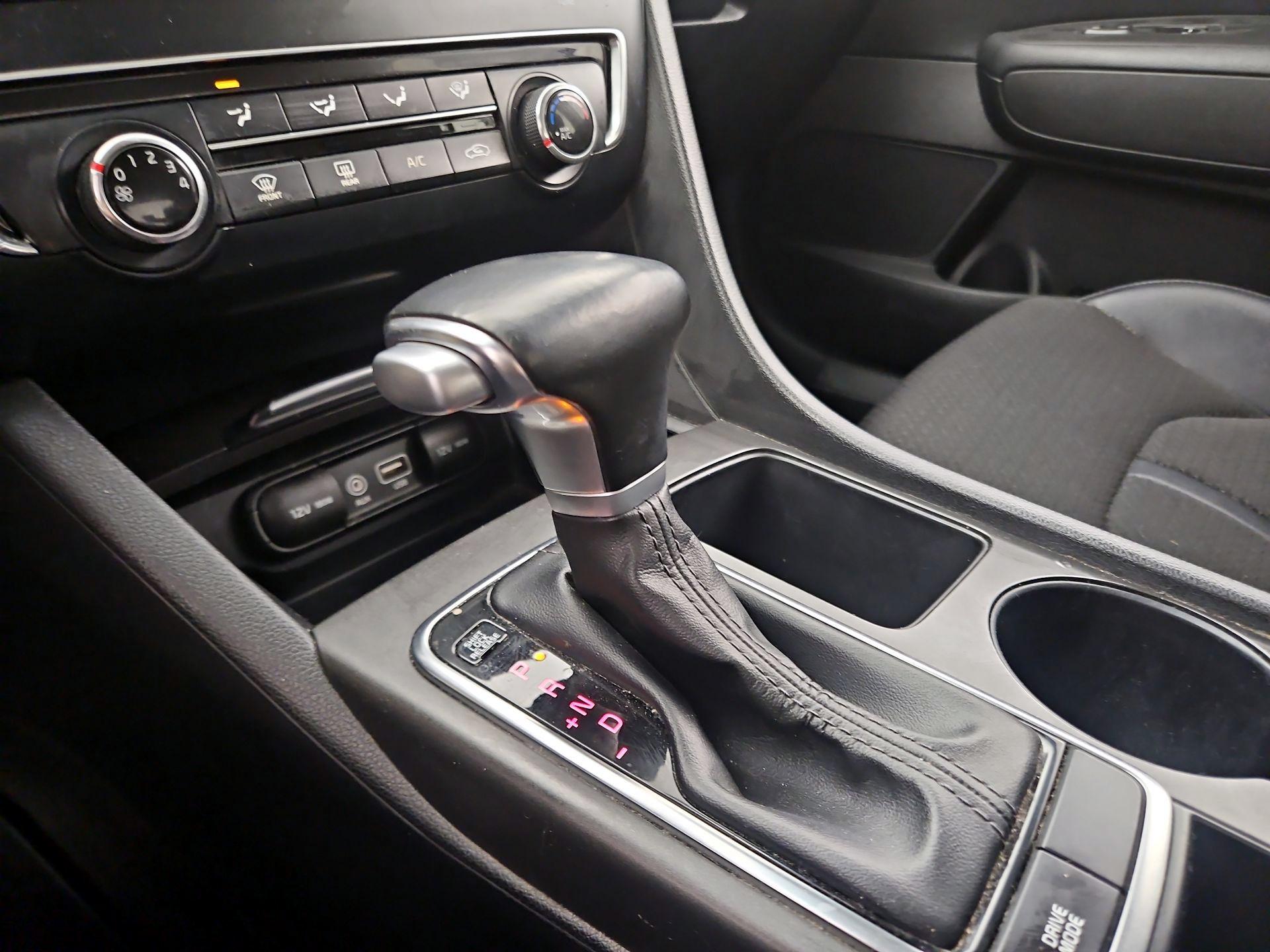 Thumbnail: 2018 Kia Optima - 17