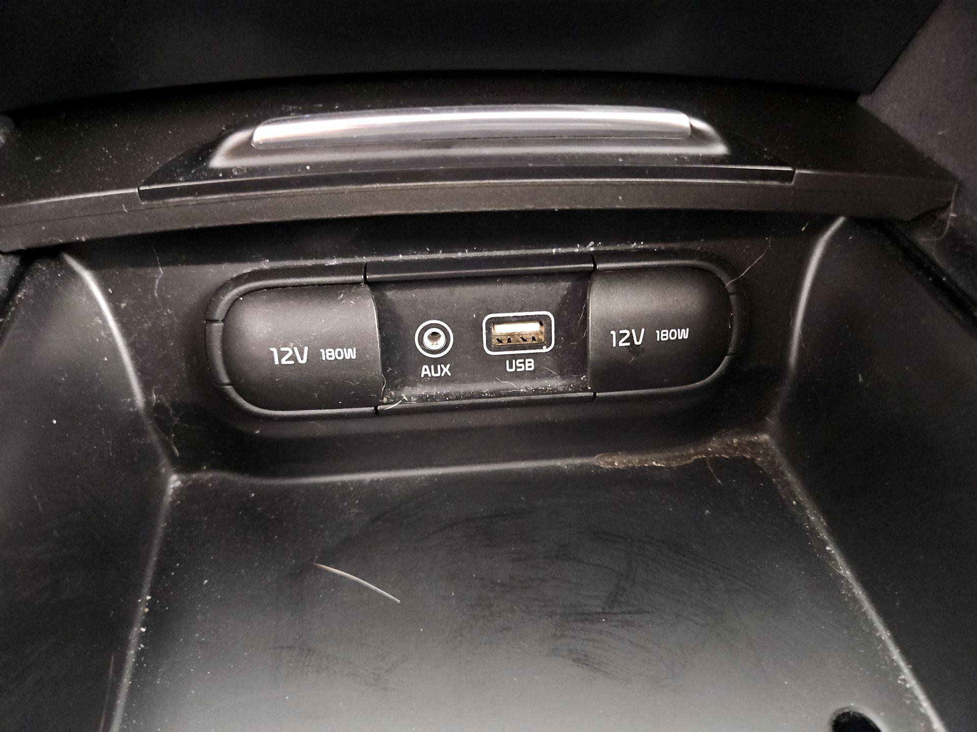 Thumbnail: 2018 Kia Optima - 18