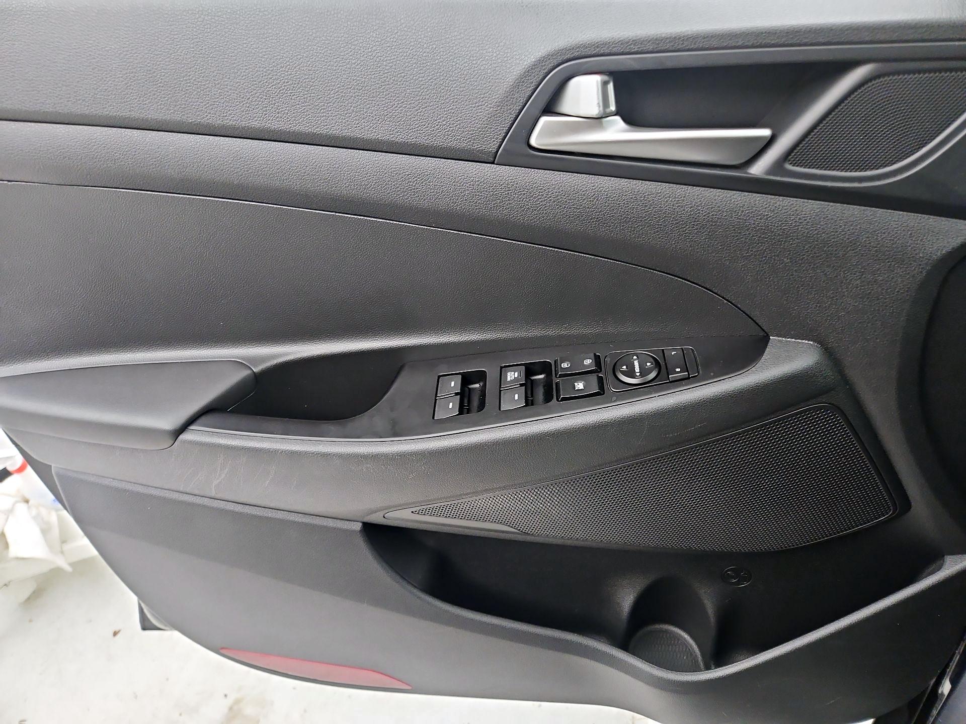 Thumbnail: 2019 Hyundai Tucson - 12