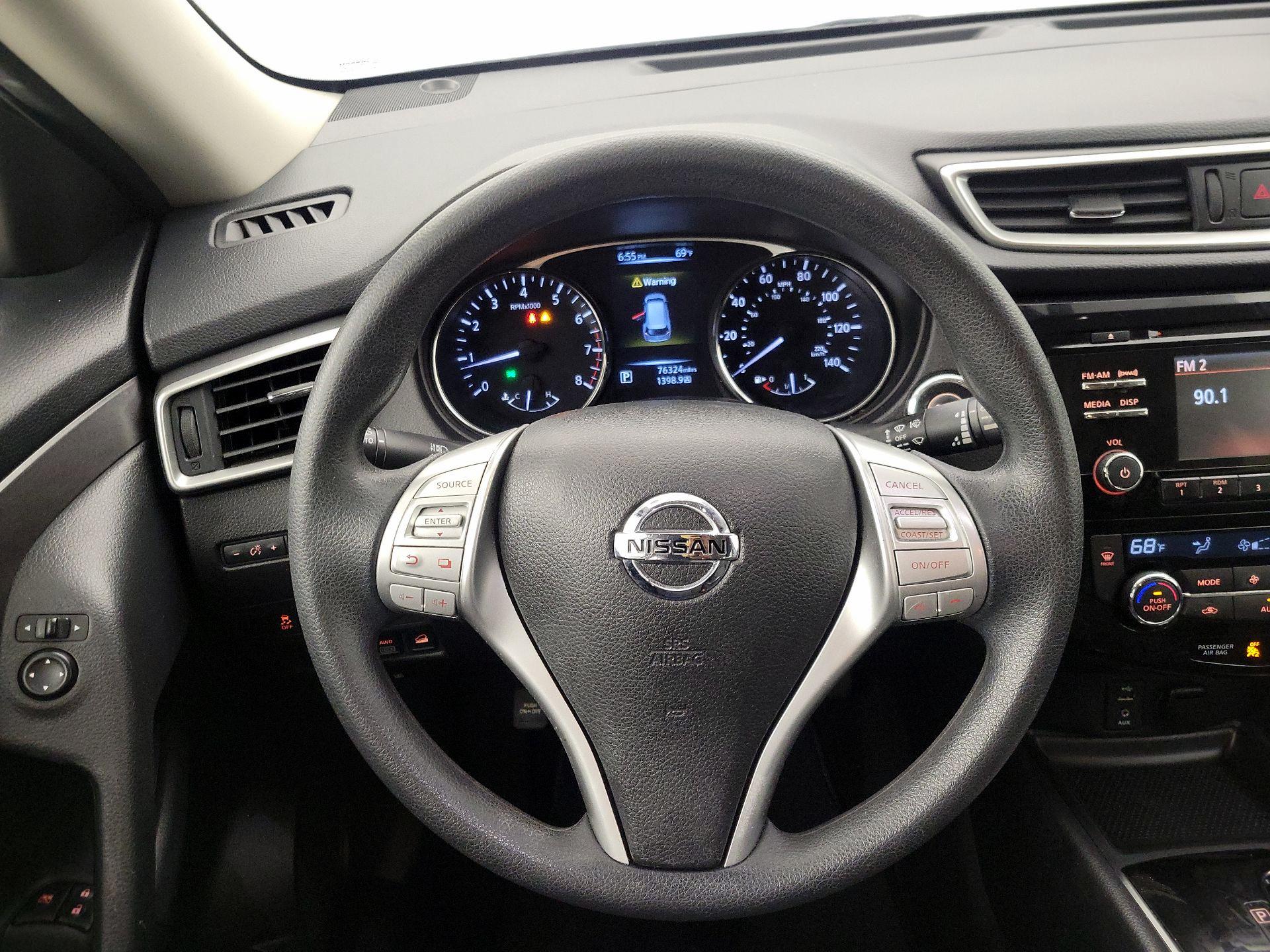 Thumbnail: 2016 Nissan Rogue - 10