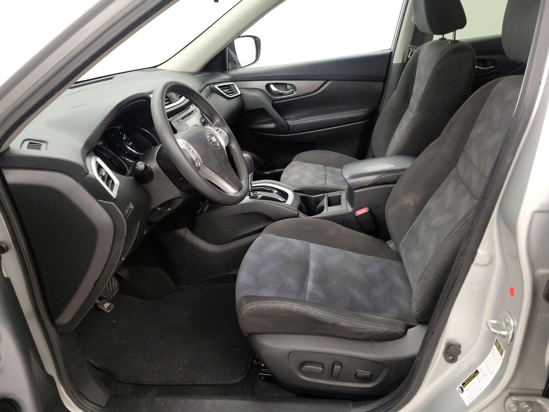 Thumbnail: 2016 Nissan Rogue - 11