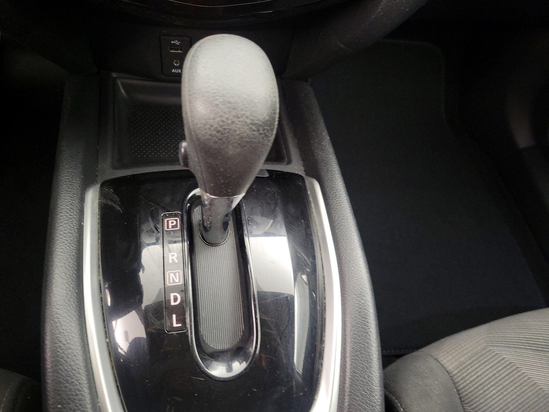 Thumbnail: 2016 Nissan Rogue - 17