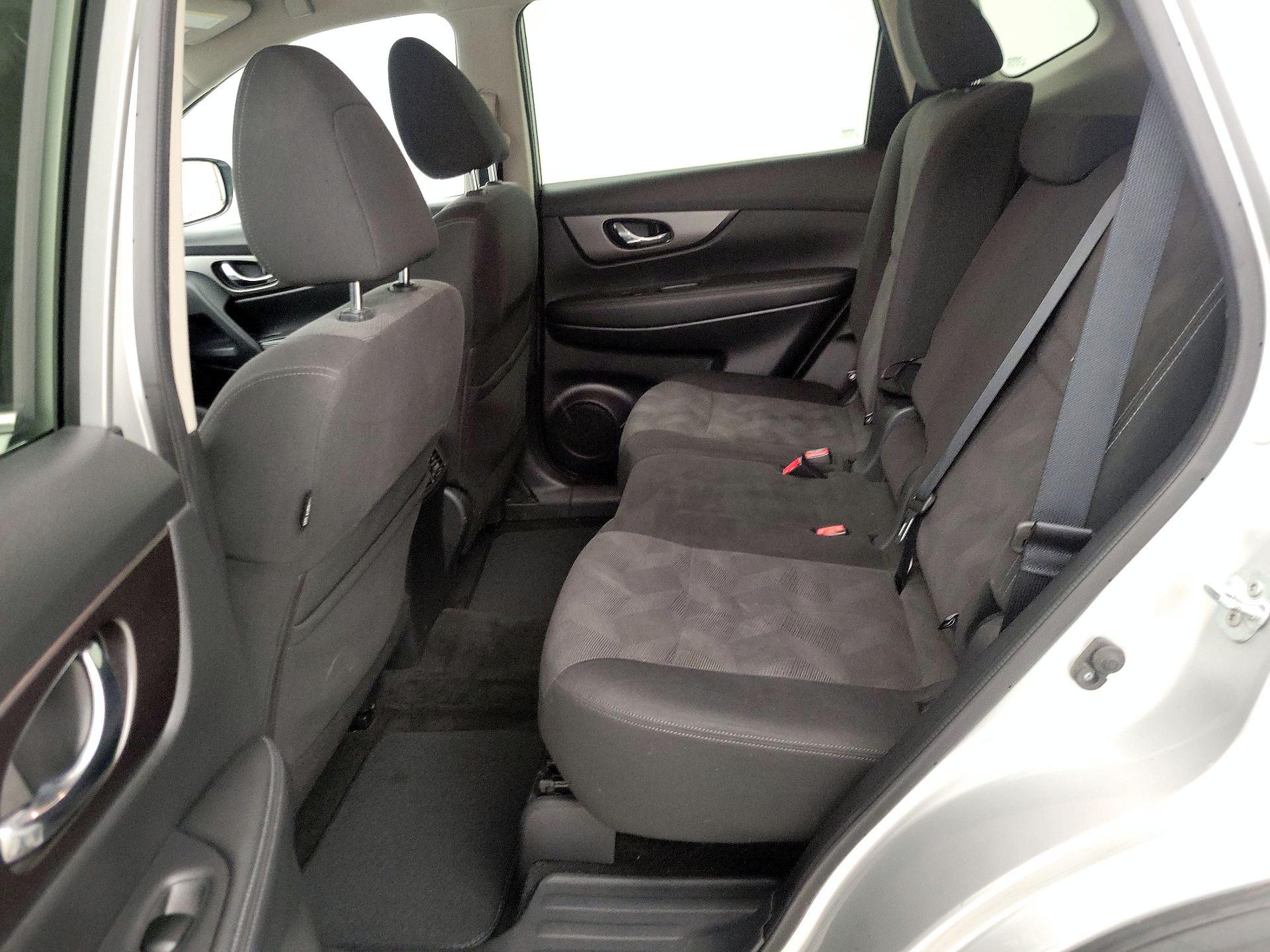 Thumbnail: 2016 Nissan Rogue - 19