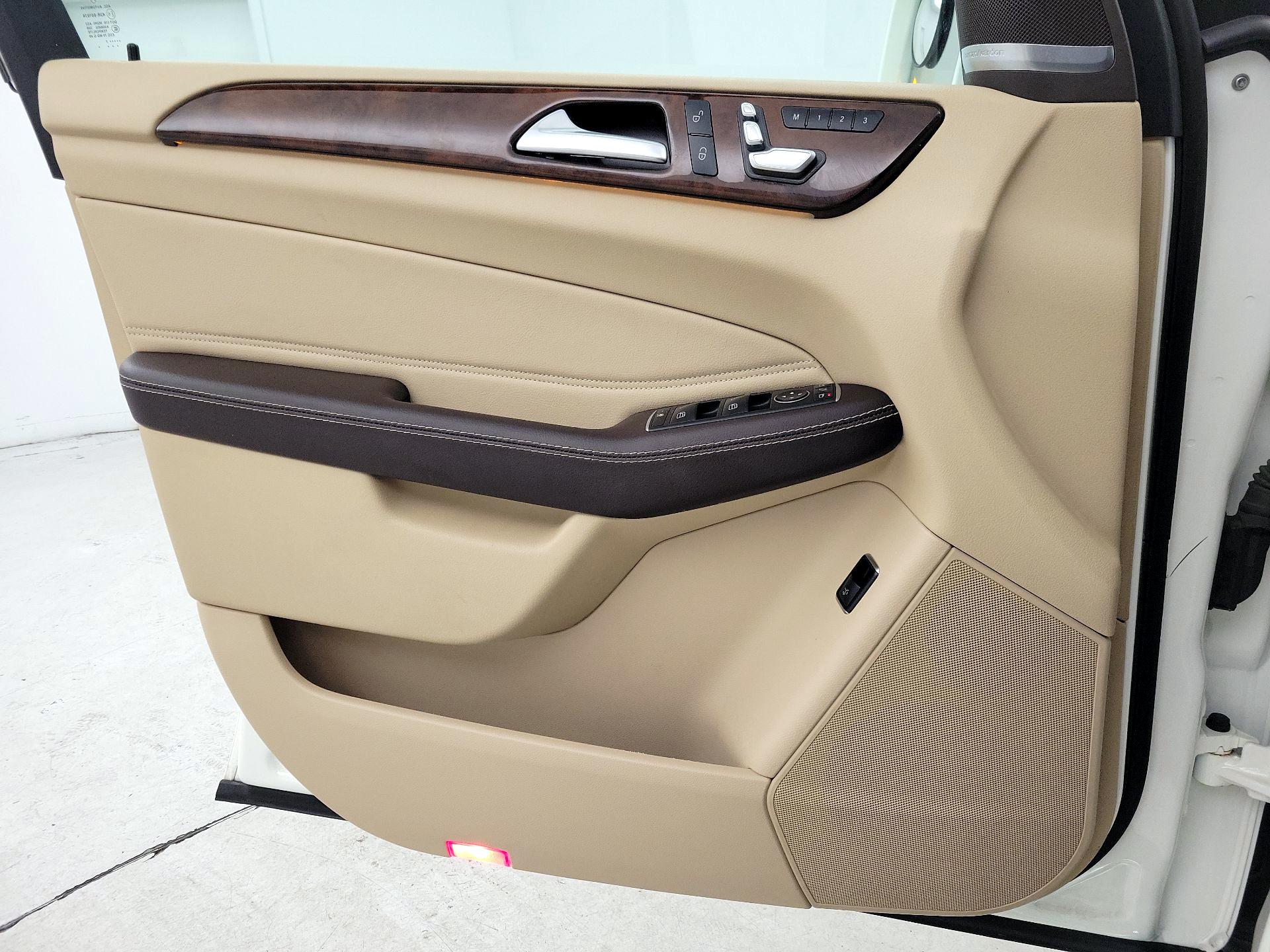 Thumbnail: 2017 Mercedes-Benz GLE - 12