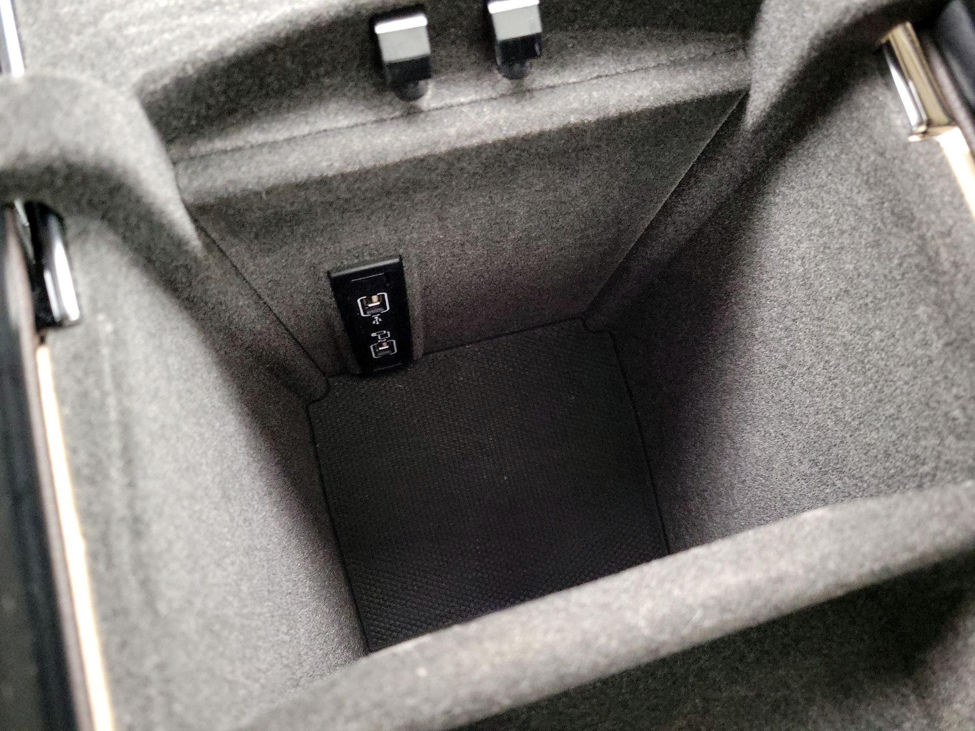 Thumbnail: 2017 Mercedes-Benz GLE - 18