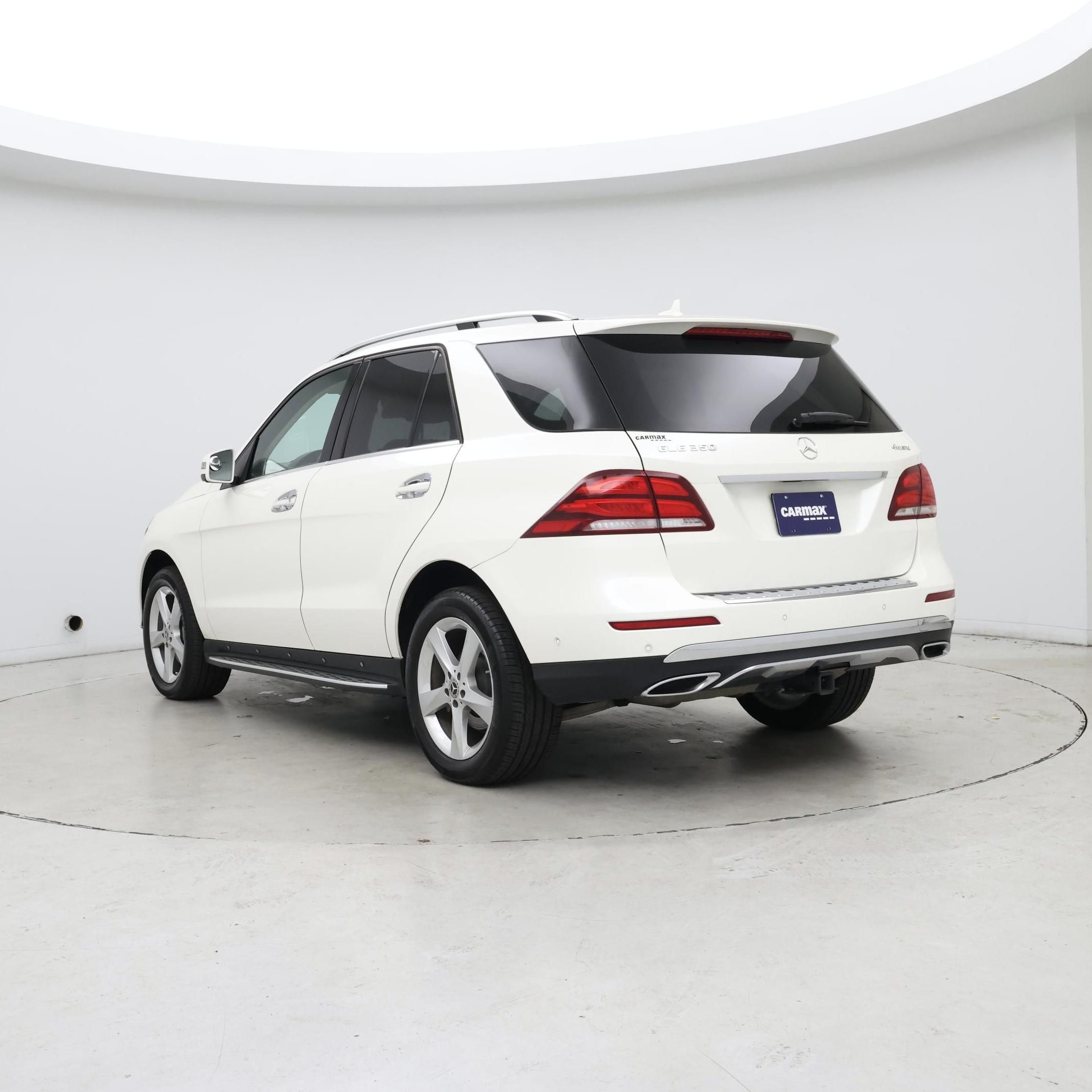 Thumbnail: 2017 Mercedes-Benz GLE - 2