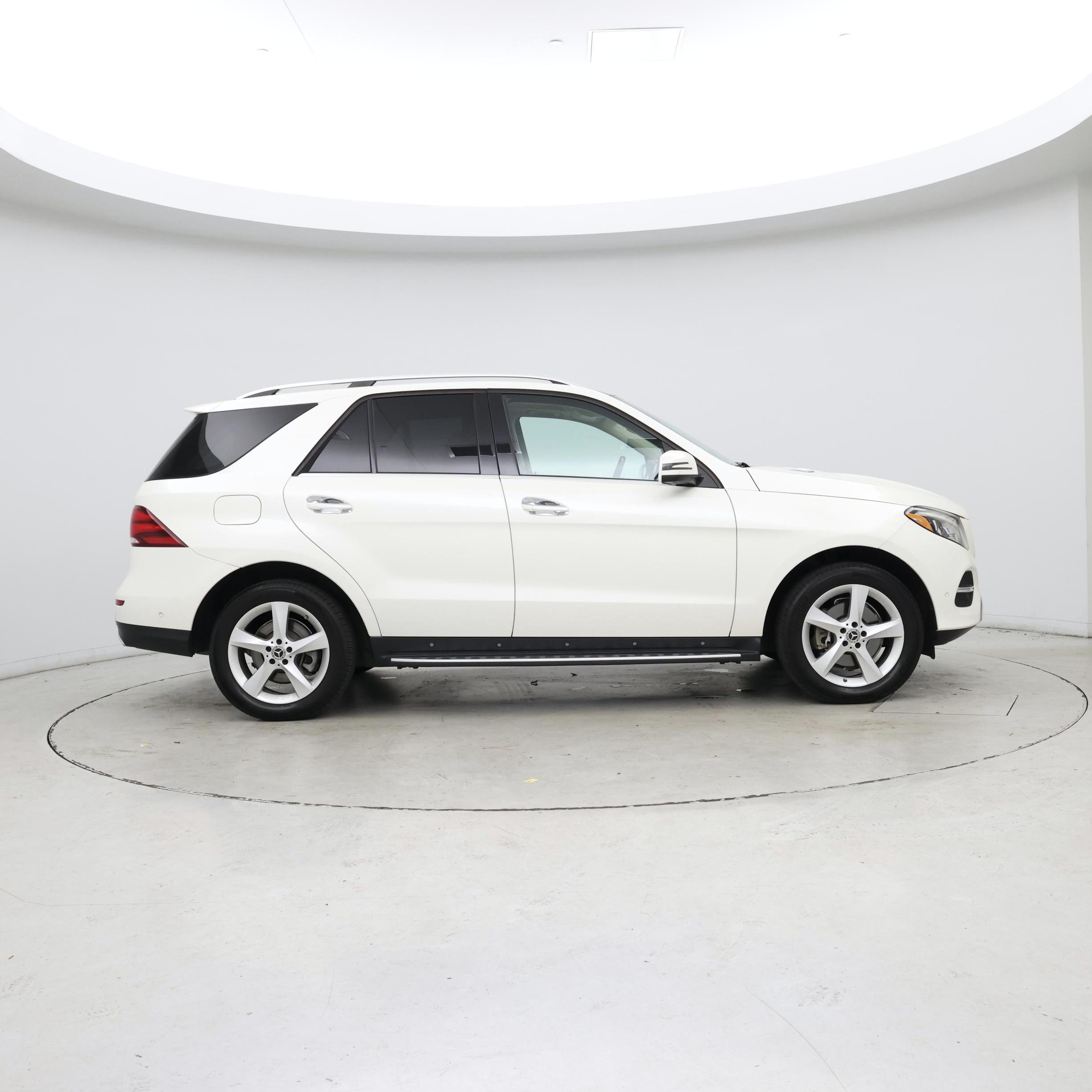 Thumbnail: 2017 Mercedes-Benz GLE - 7