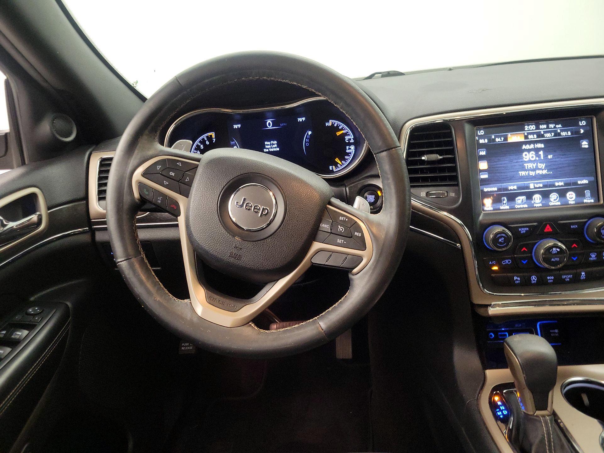 Thumbnail: 2017 Jeep Grand Cherokee - 10