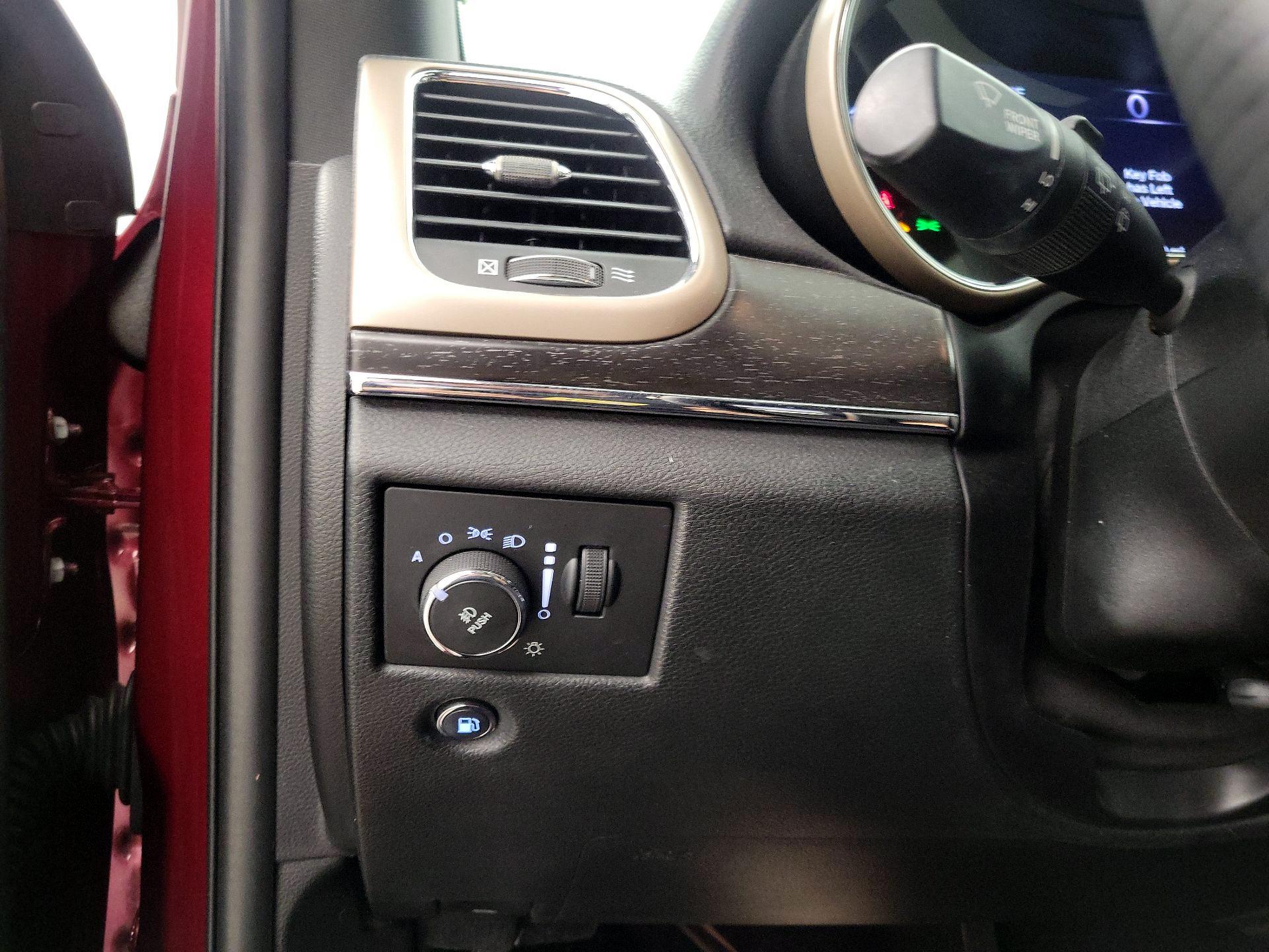 Thumbnail: 2017 Jeep Grand Cherokee - 13