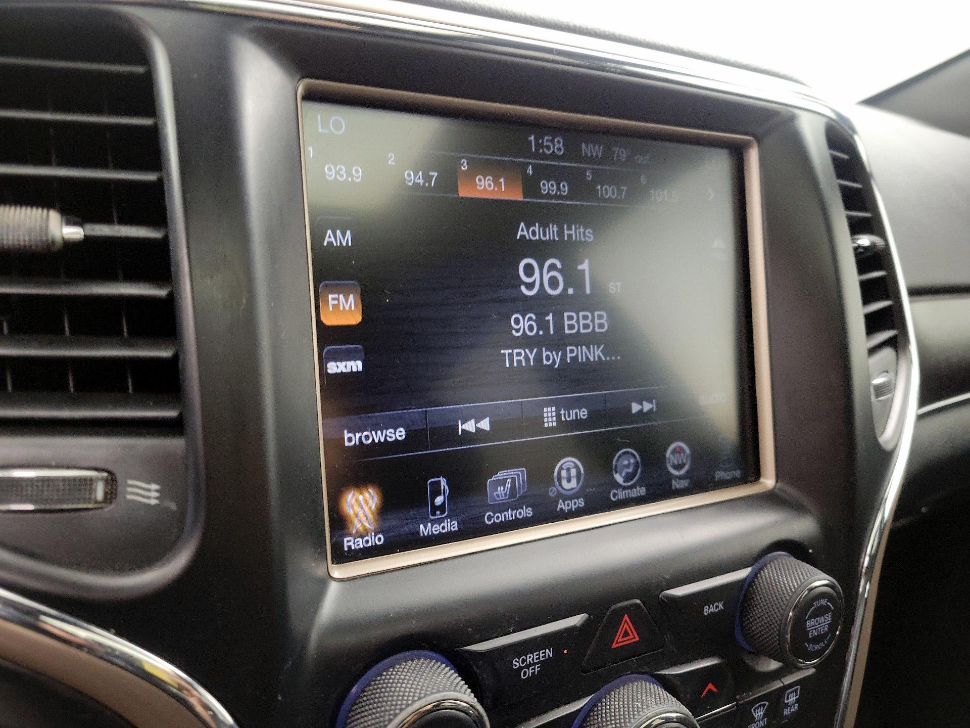 Thumbnail: 2017 Jeep Grand Cherokee - 15