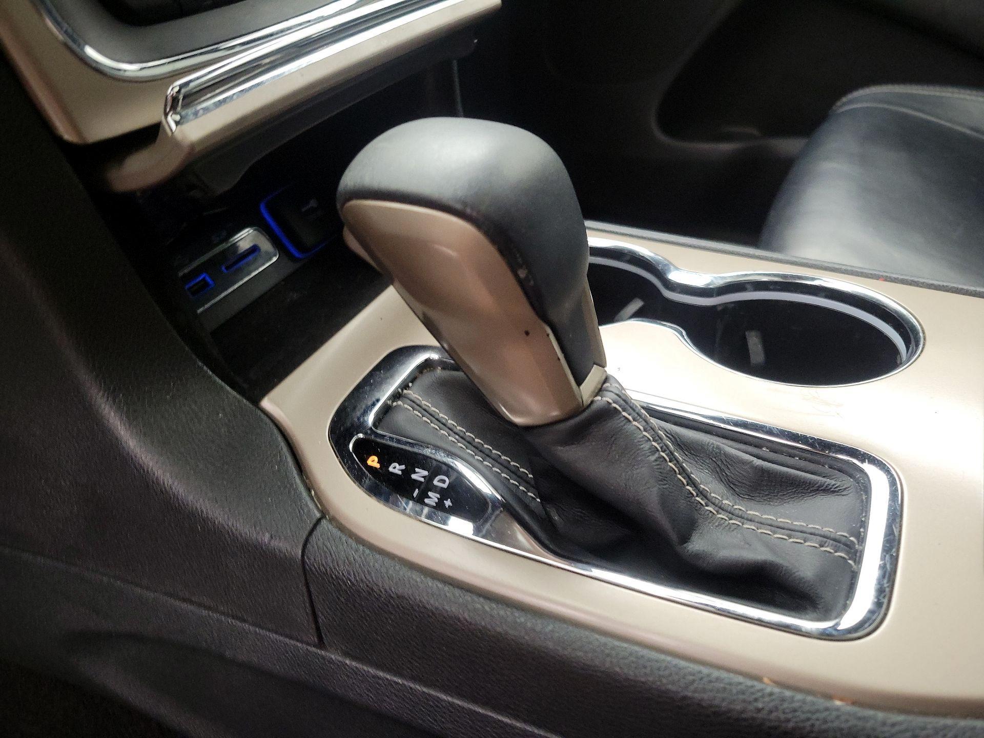 Thumbnail: 2017 Jeep Grand Cherokee - 17