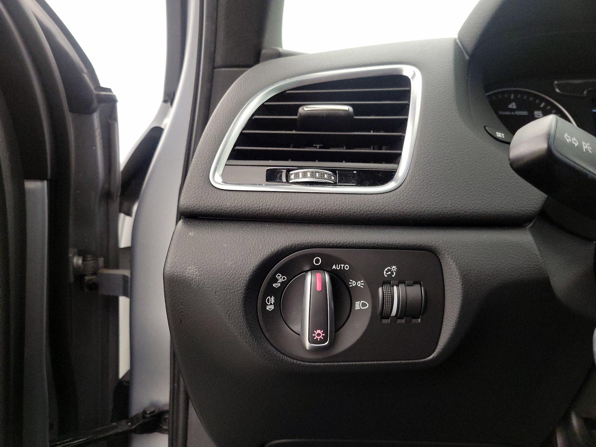 Thumbnail: 2018 Audi Q3 - 13