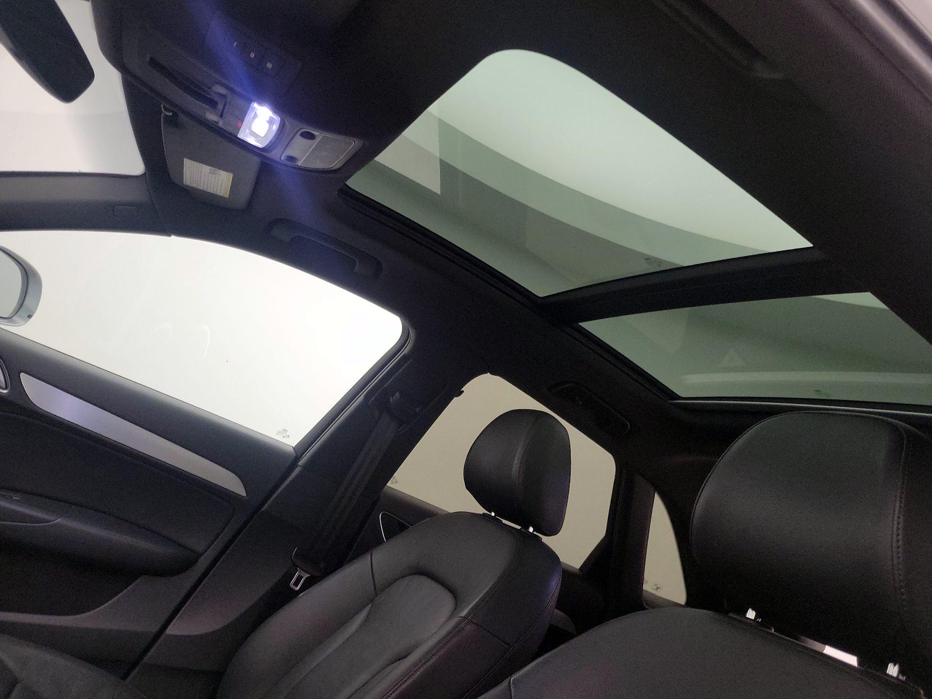 Thumbnail: 2018 Audi Q3 - 18