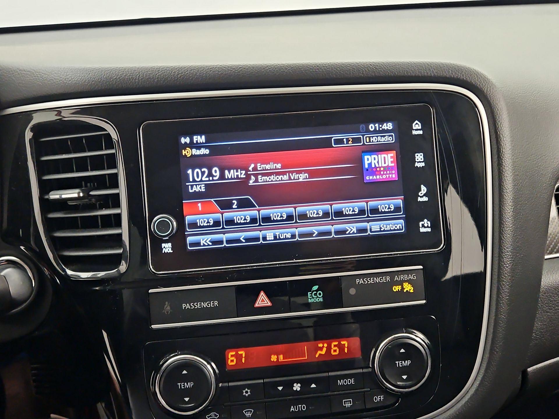 Thumbnail: 2019 Mitsubishi Outlander - 15