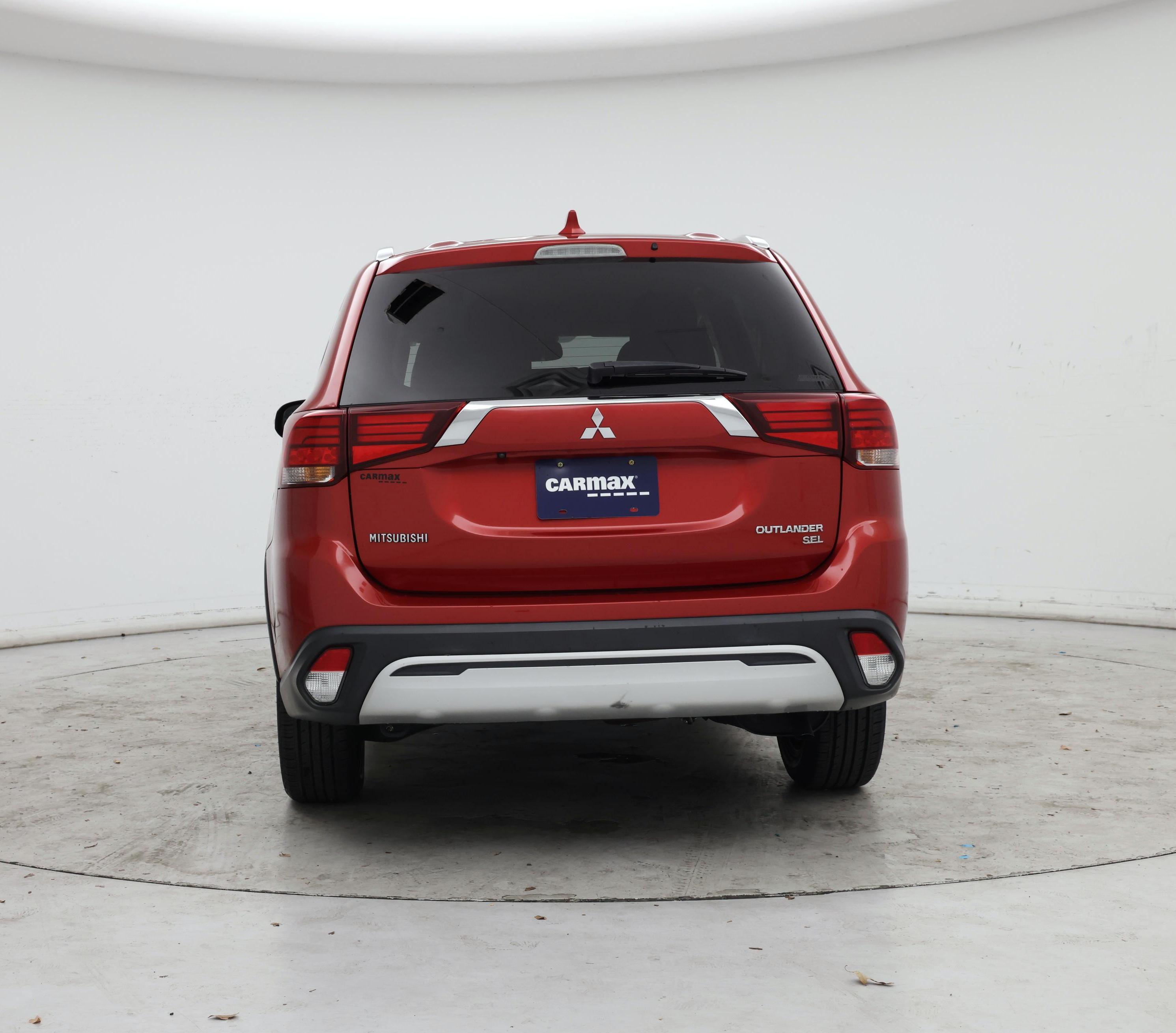 Thumbnail: 2019 Mitsubishi Outlander - 6