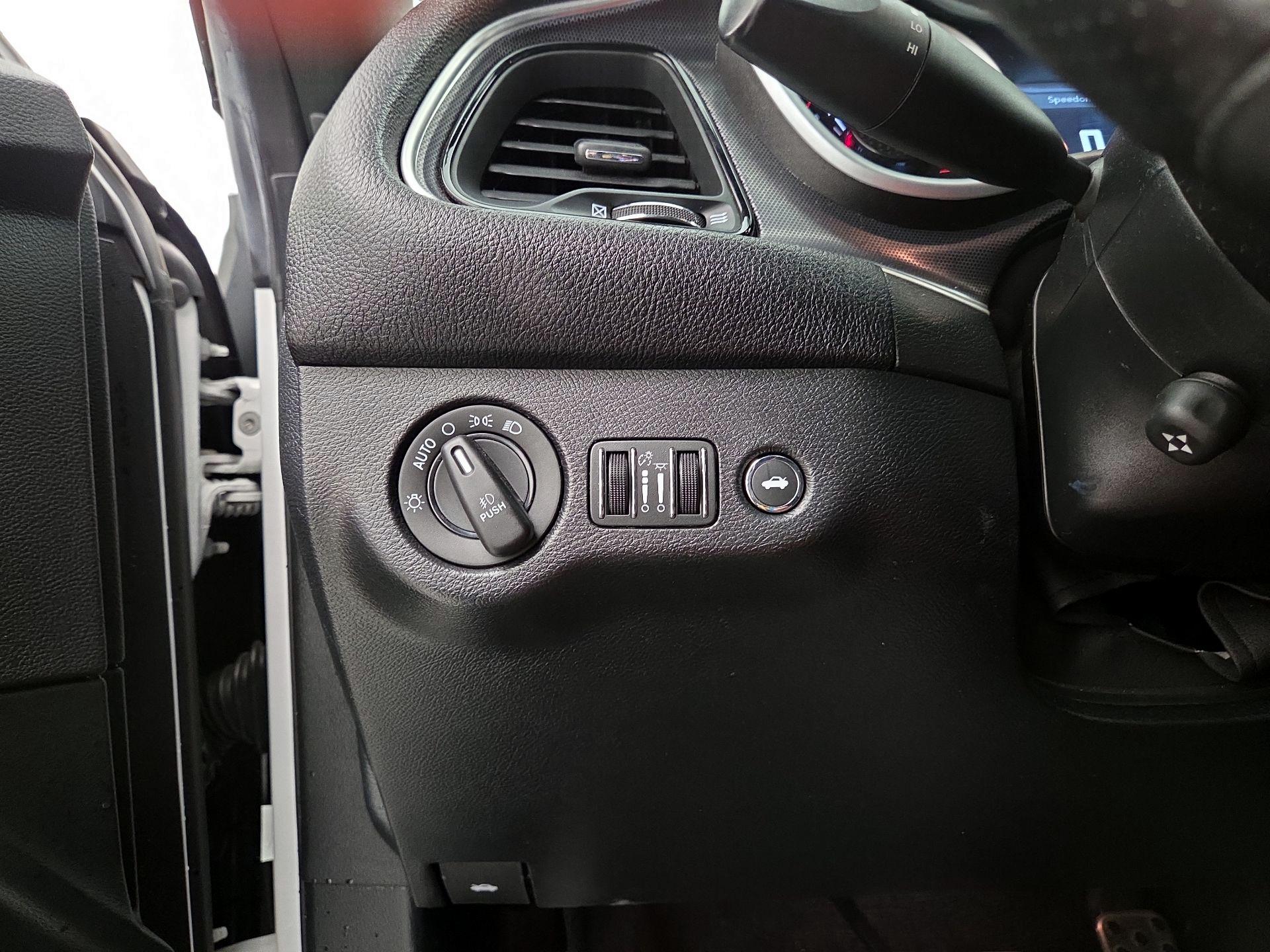 Thumbnail: 2018 Dodge Challenger - 13