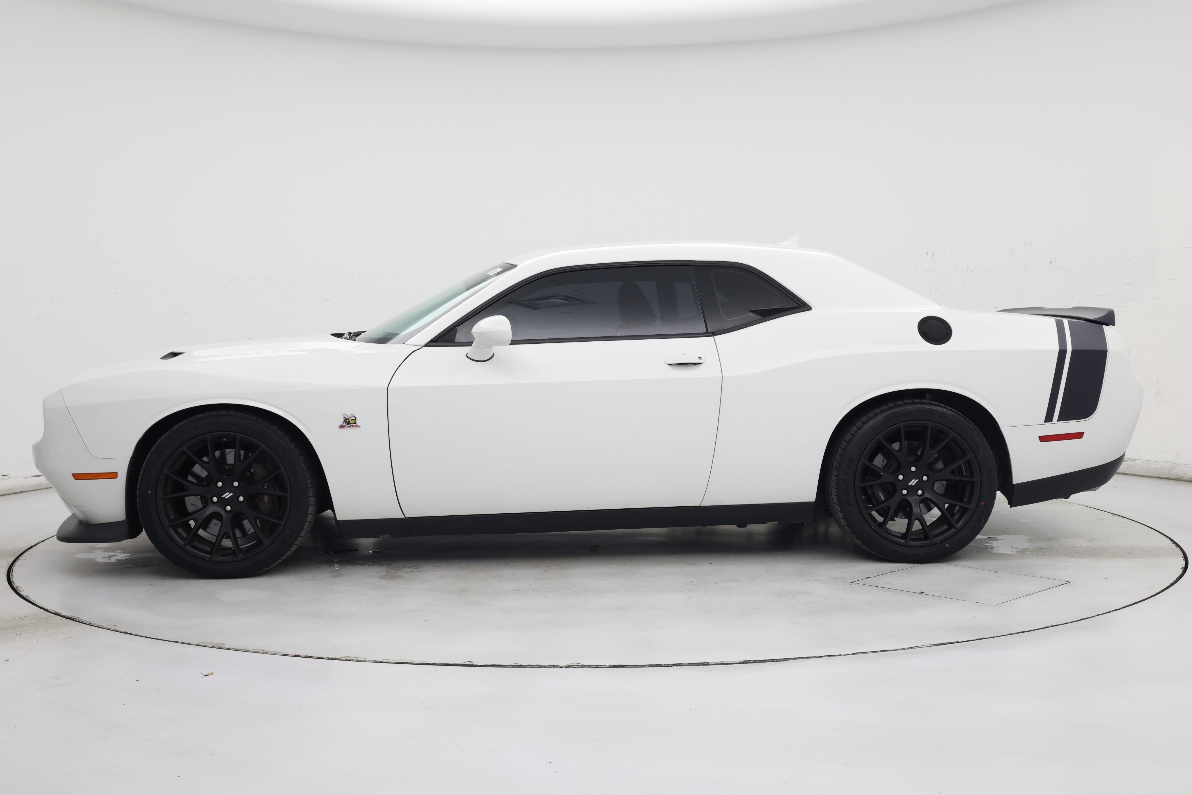 Thumbnail: 2018 Dodge Challenger - 3