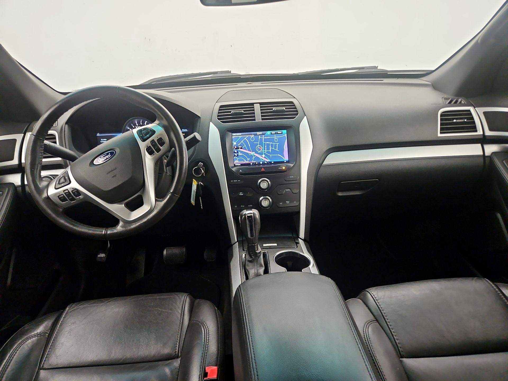 Thumbnail: 2015 Ford Explorer - 9