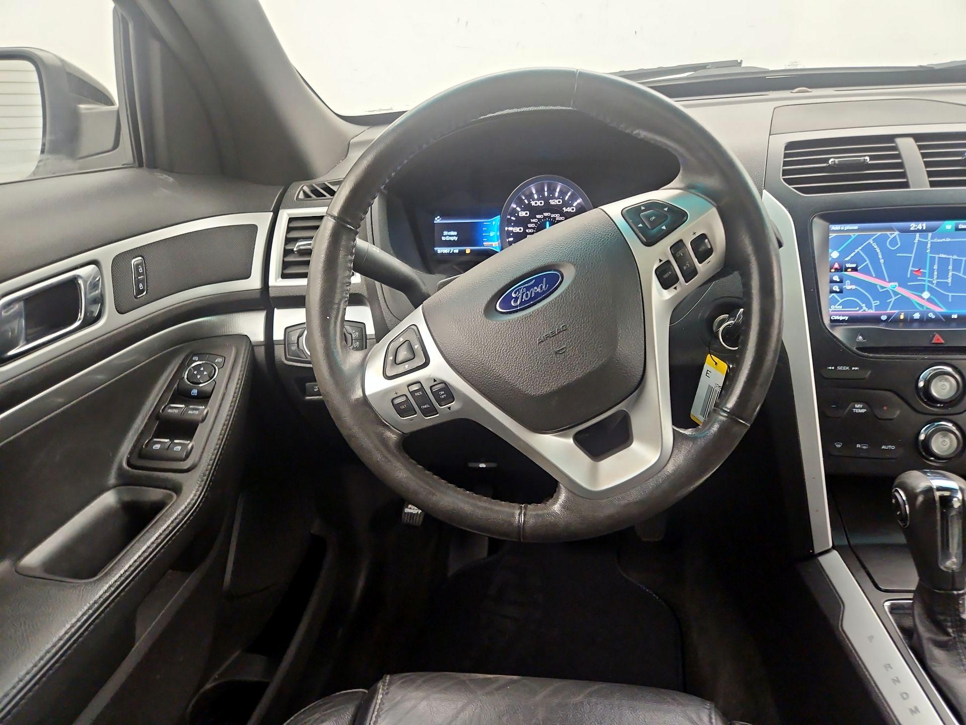 Thumbnail: 2015 Ford Explorer - 10