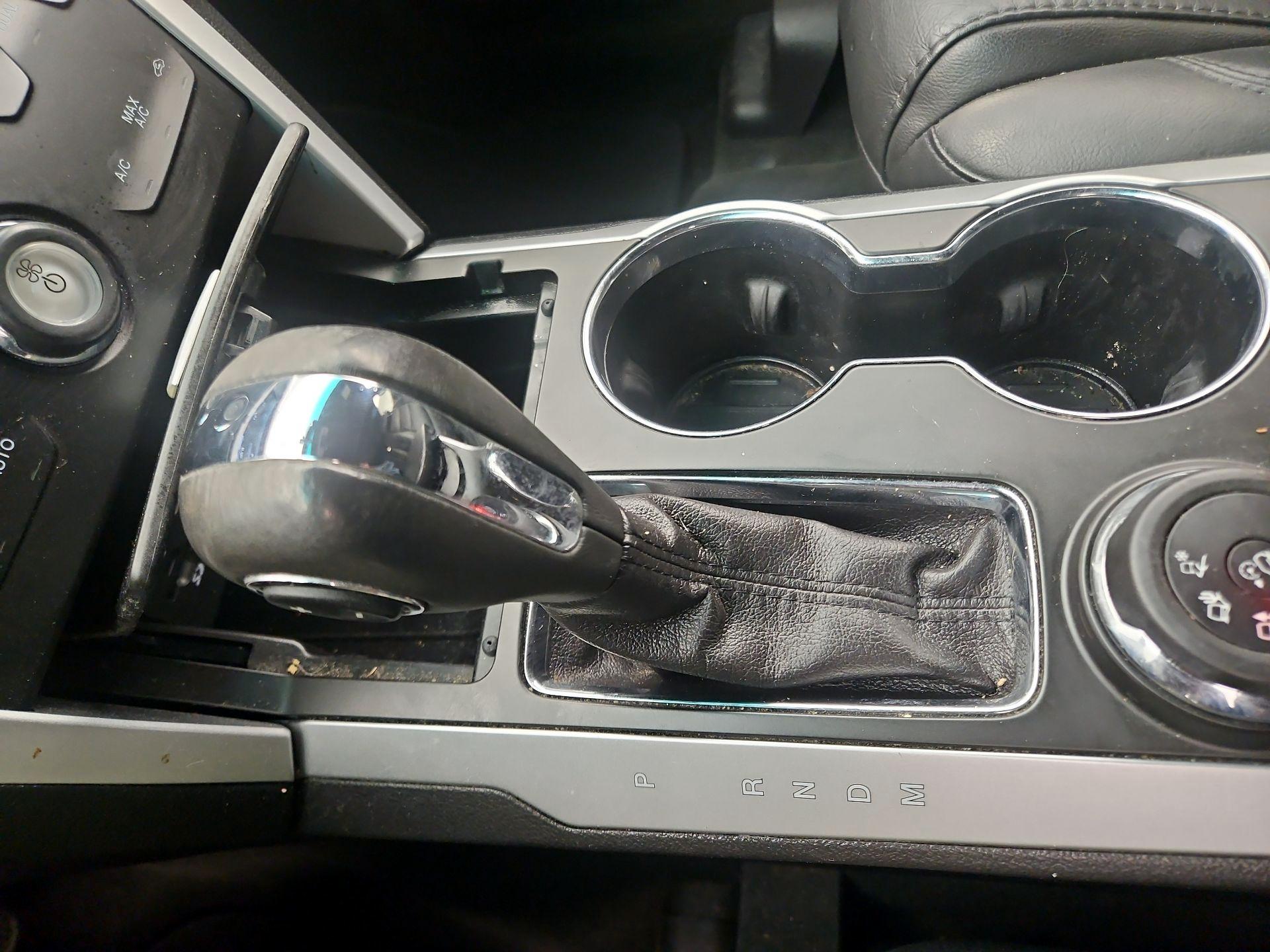 Thumbnail: 2015 Ford Explorer - 18