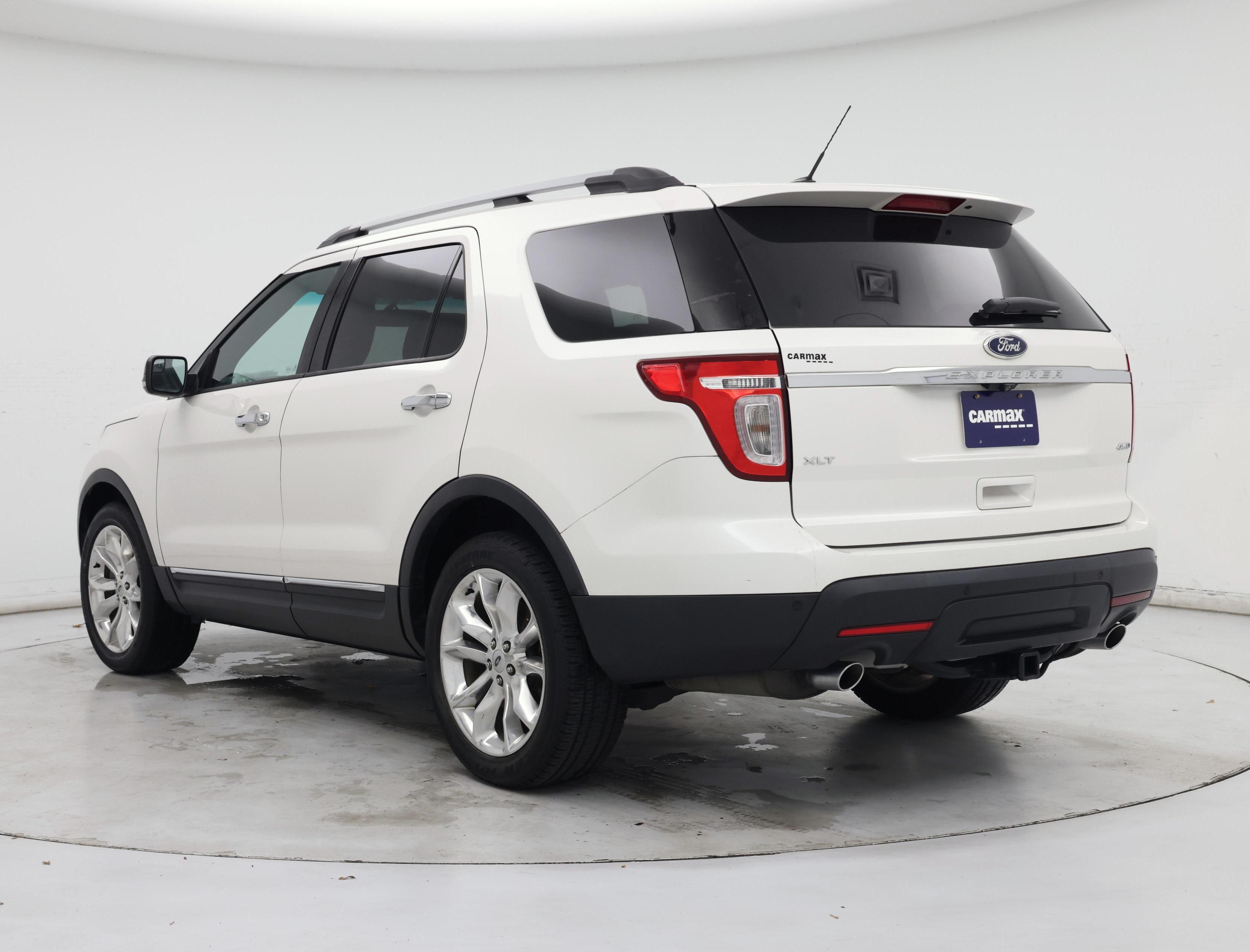 Thumbnail: 2015 Ford Explorer - 2