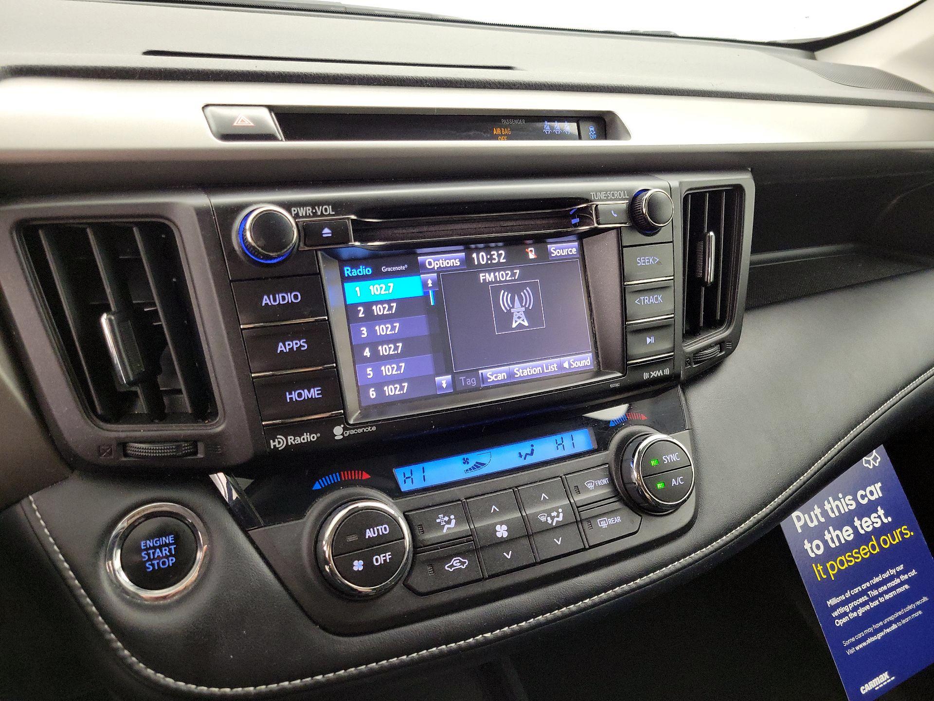 Thumbnail: 2018 Toyota RAV4 - 15