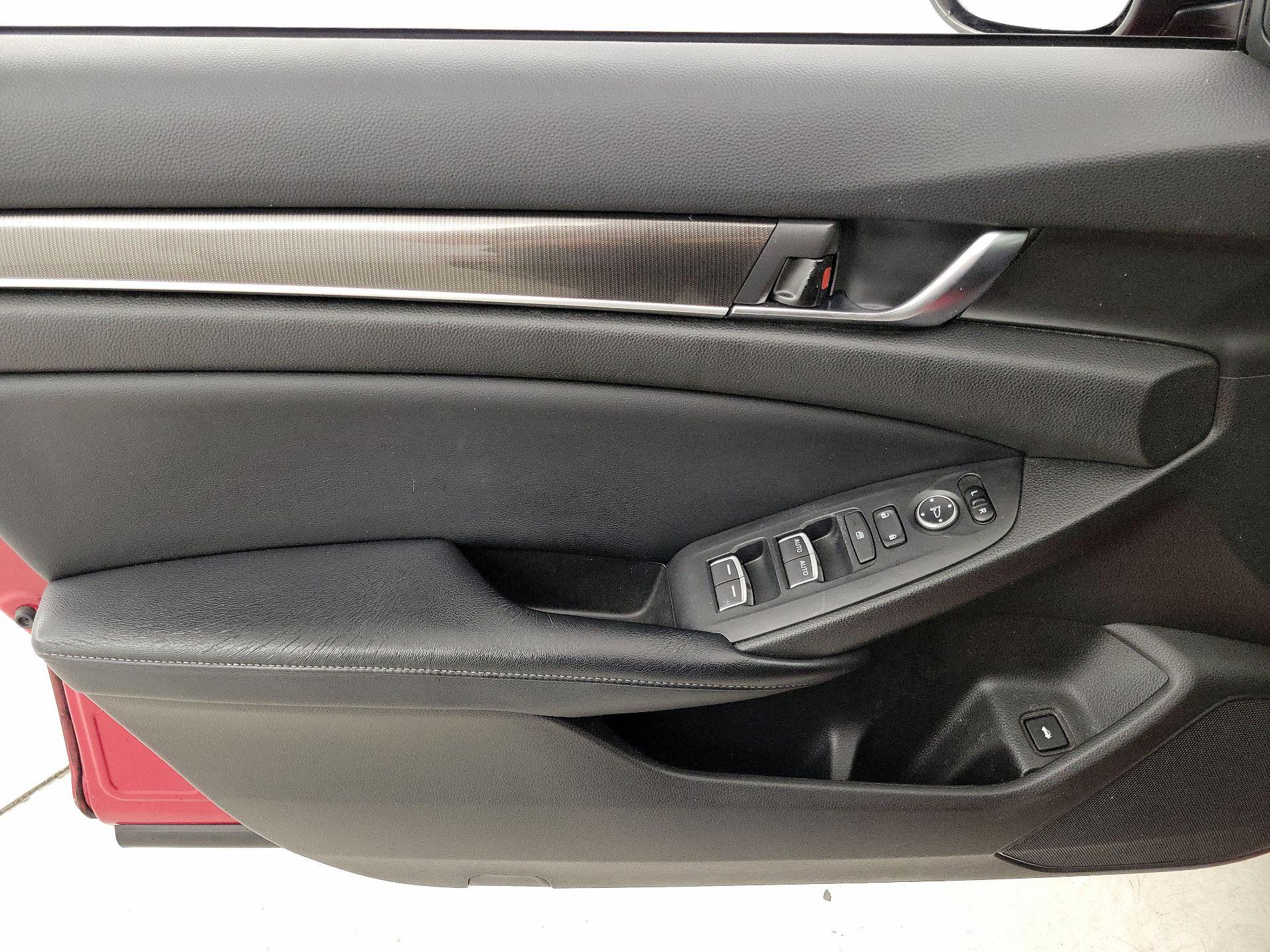 Thumbnail: 2018 Honda Accord - 12