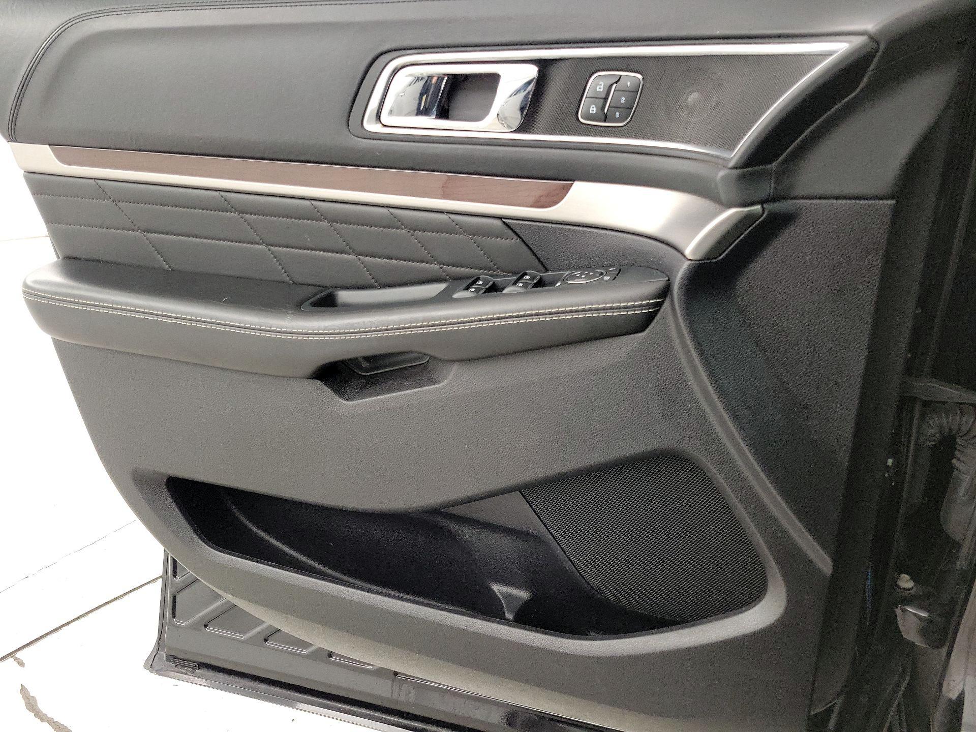 Thumbnail: 2019 Ford Explorer - 12