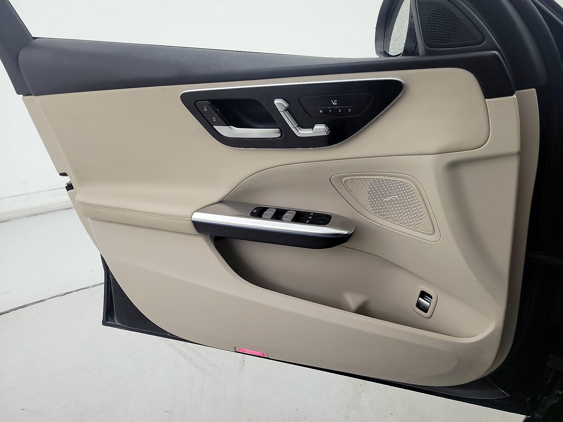 Thumbnail: 2022 Mercedes-Benz C-Class - 12