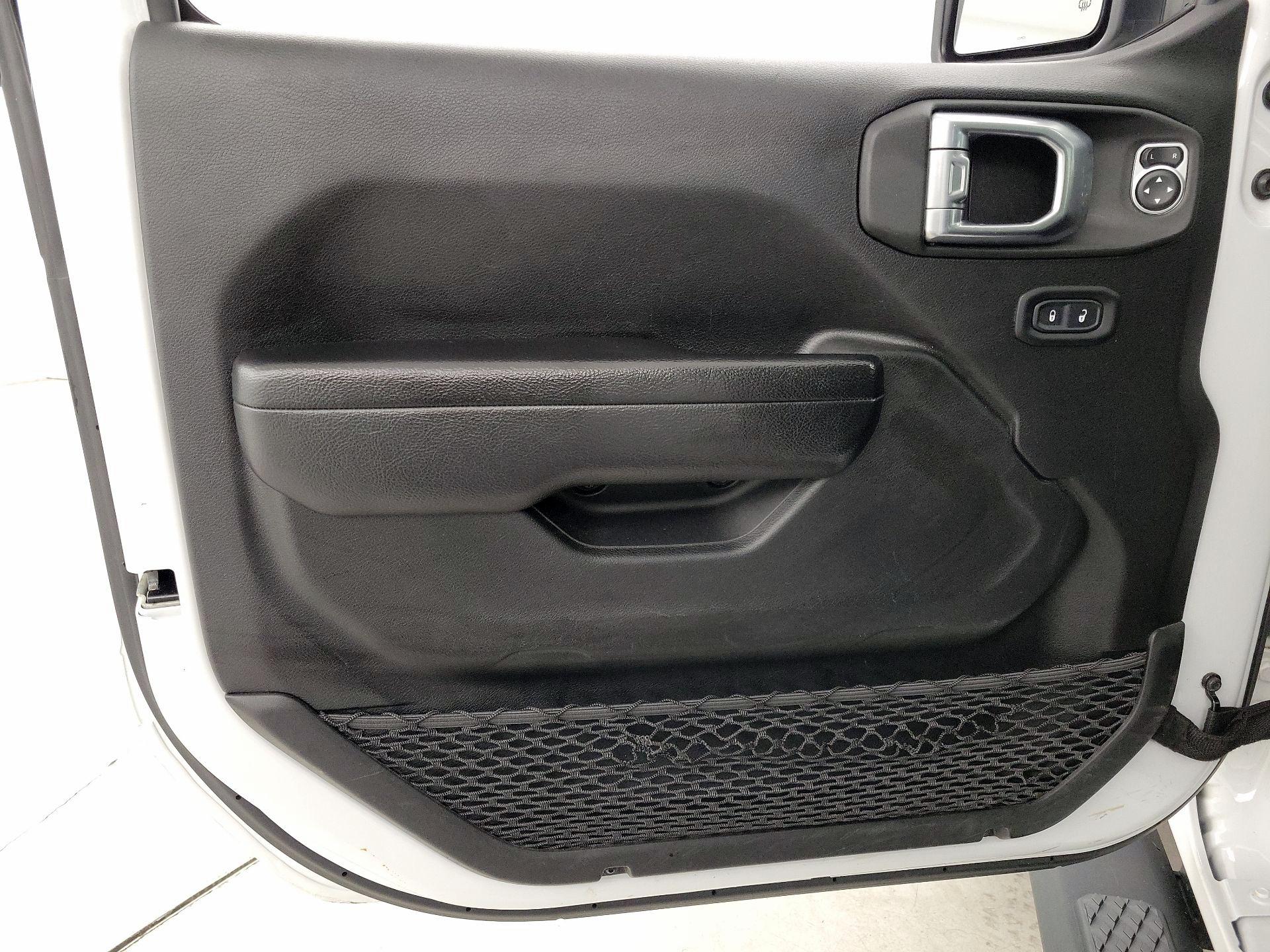 Thumbnail: 2023 Jeep Gladiator - 12