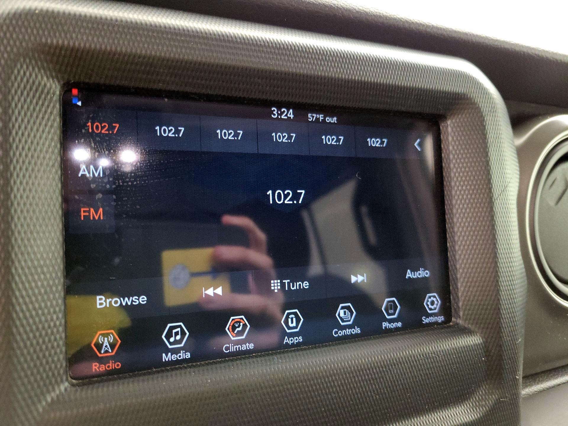 Thumbnail: 2023 Jeep Gladiator - 15