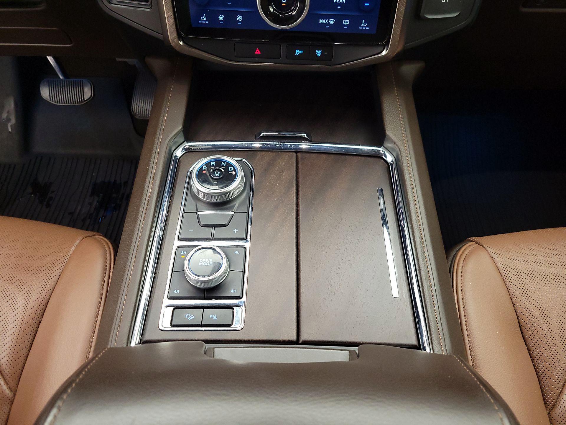 Thumbnail: 2023 Ford Expedition MAX - 17