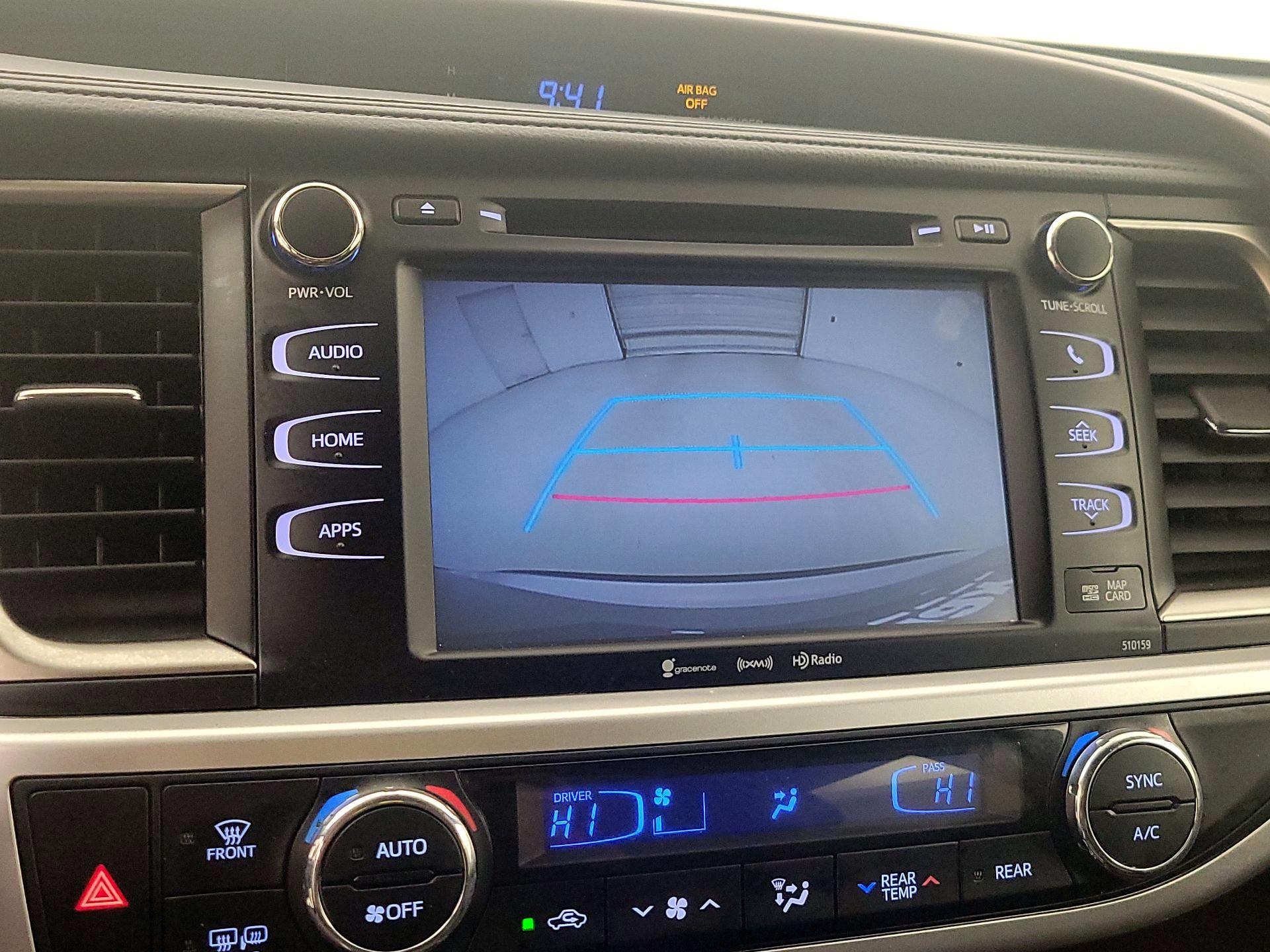 Thumbnail: 2016 Toyota Highlander - 15