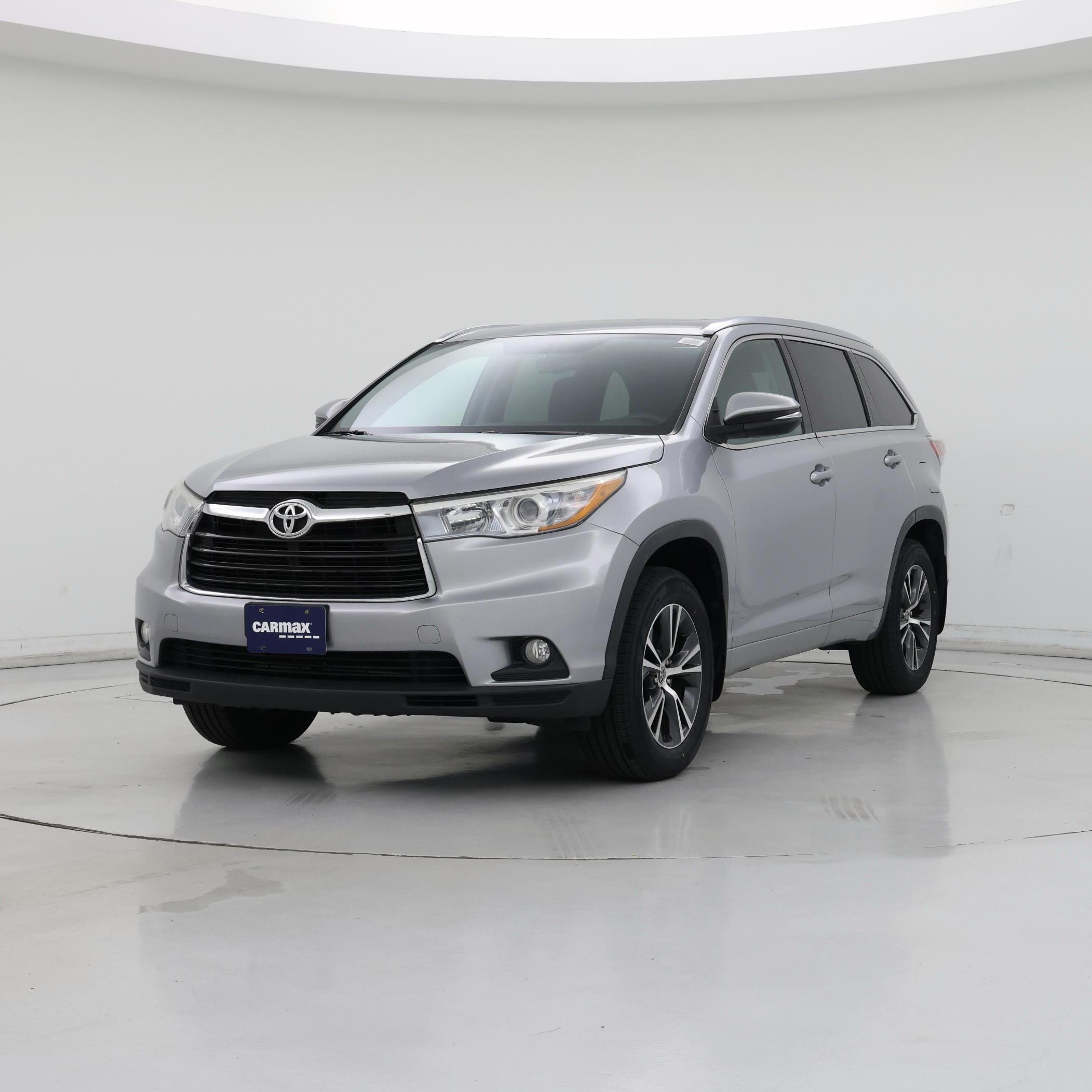 Thumbnail: 2016 Toyota Highlander - 4