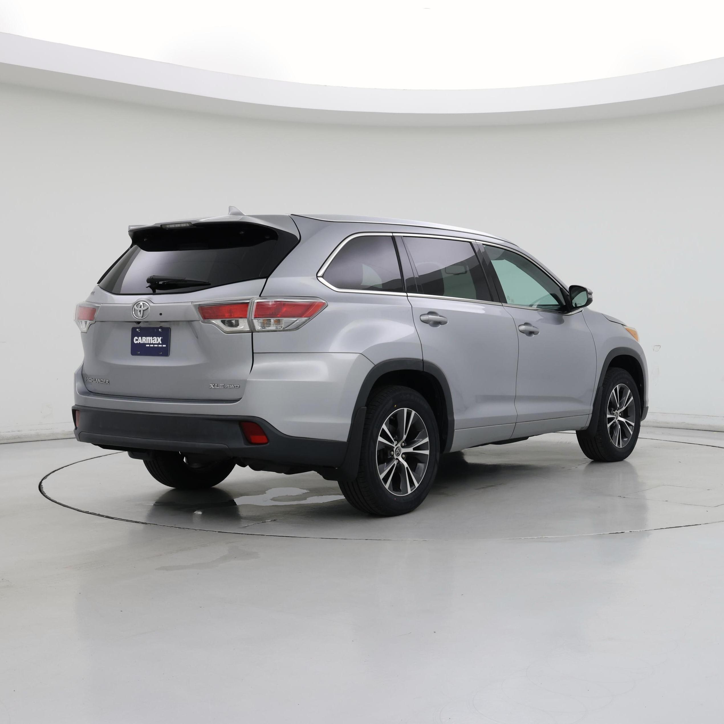 Thumbnail: 2016 Toyota Highlander - 8