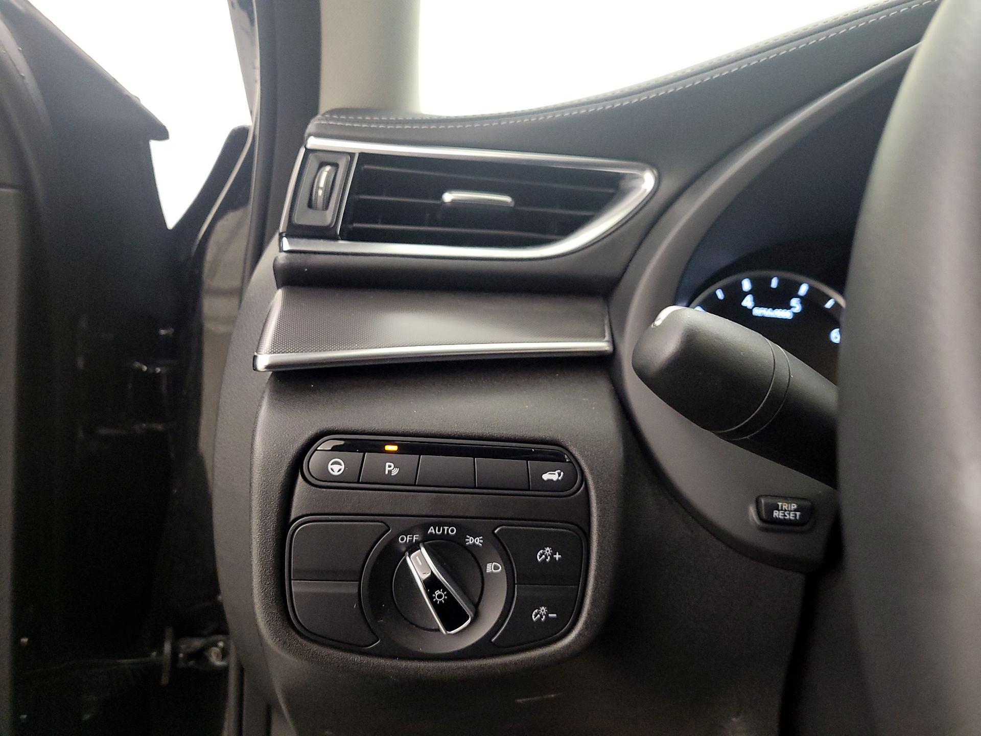 Thumbnail: 2022 INFINITI QX50 - 13