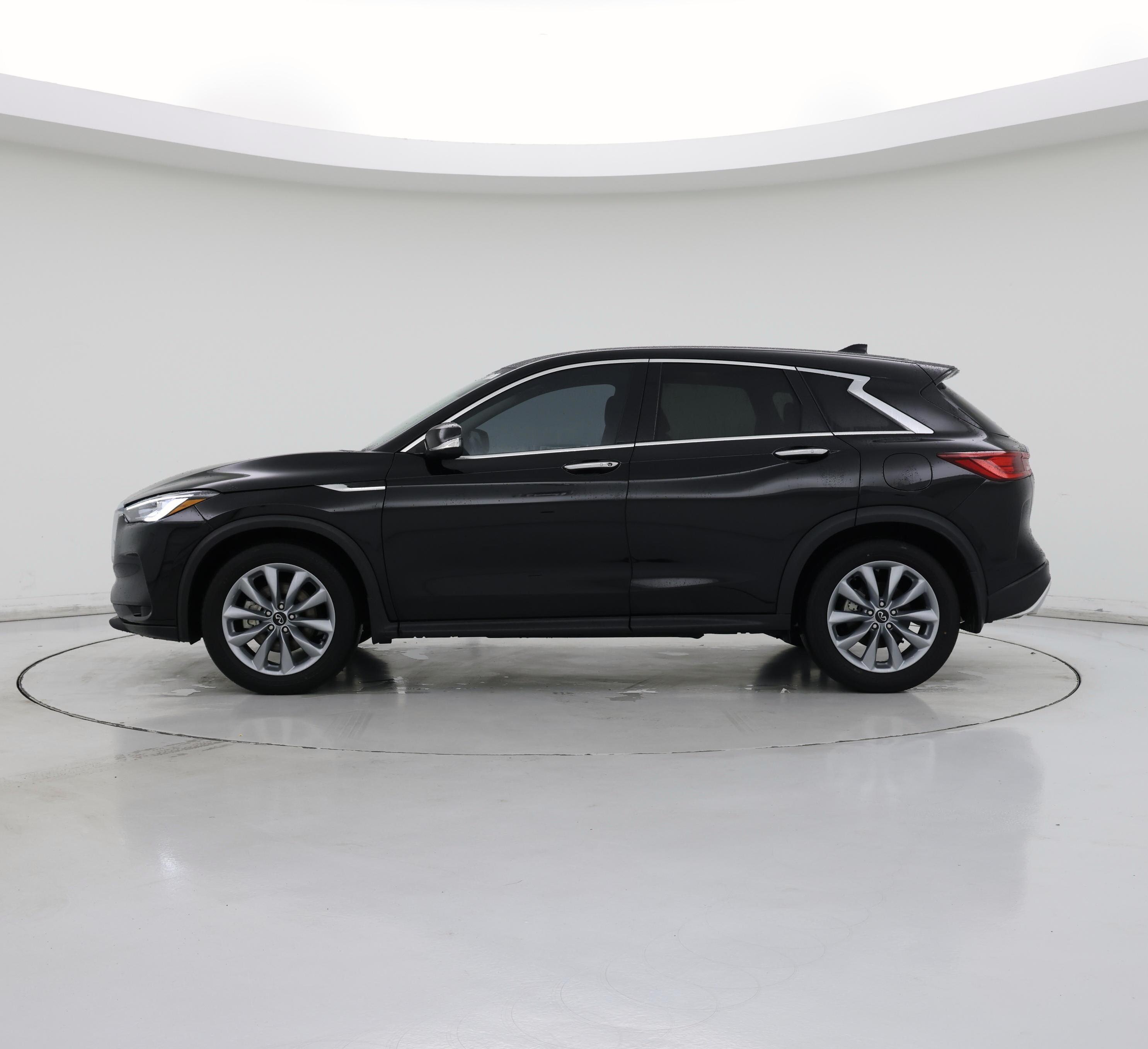 Thumbnail: 2022 INFINITI QX50 - 3