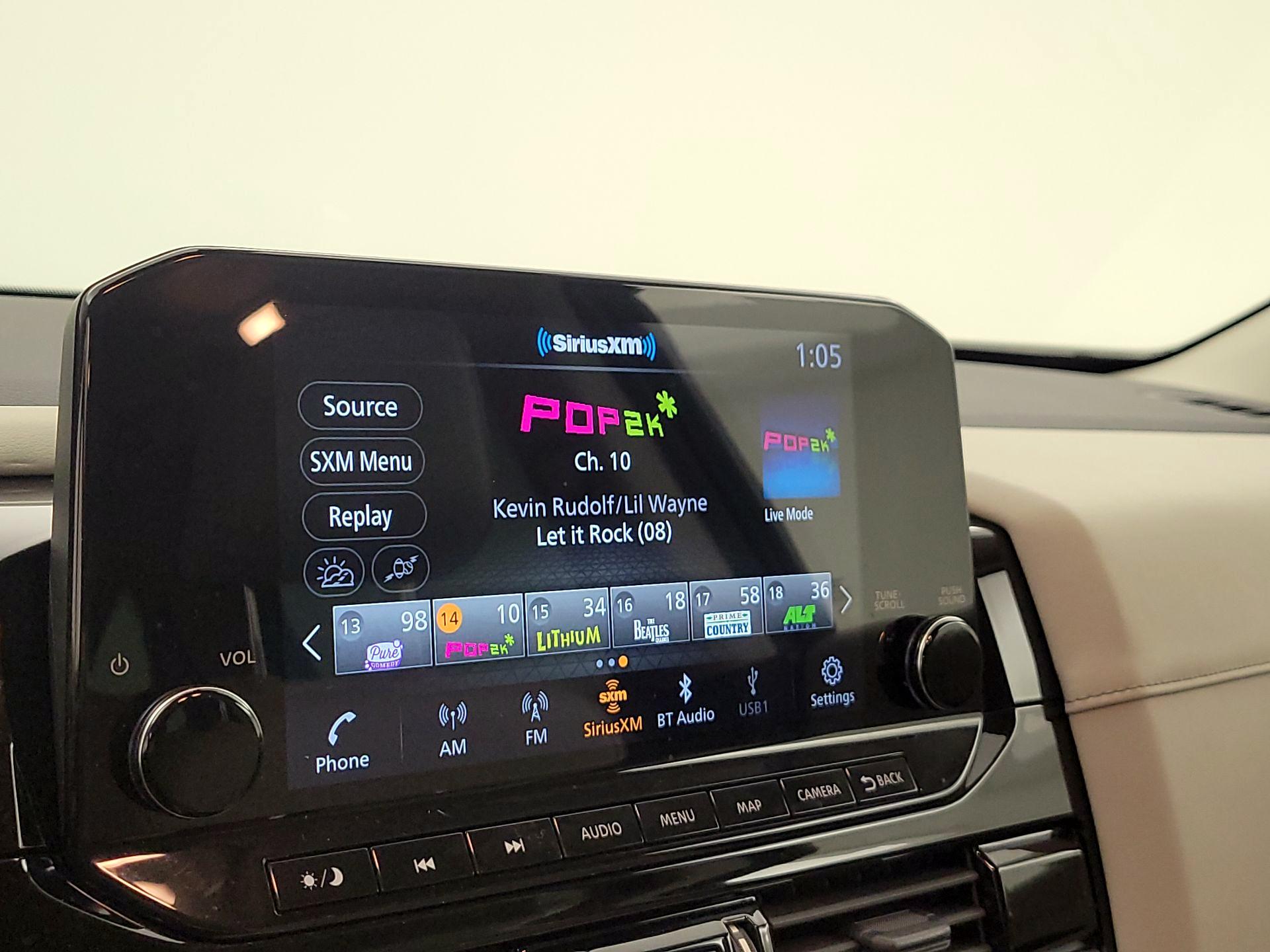 Thumbnail: 2022 Nissan Pathfinder - 16