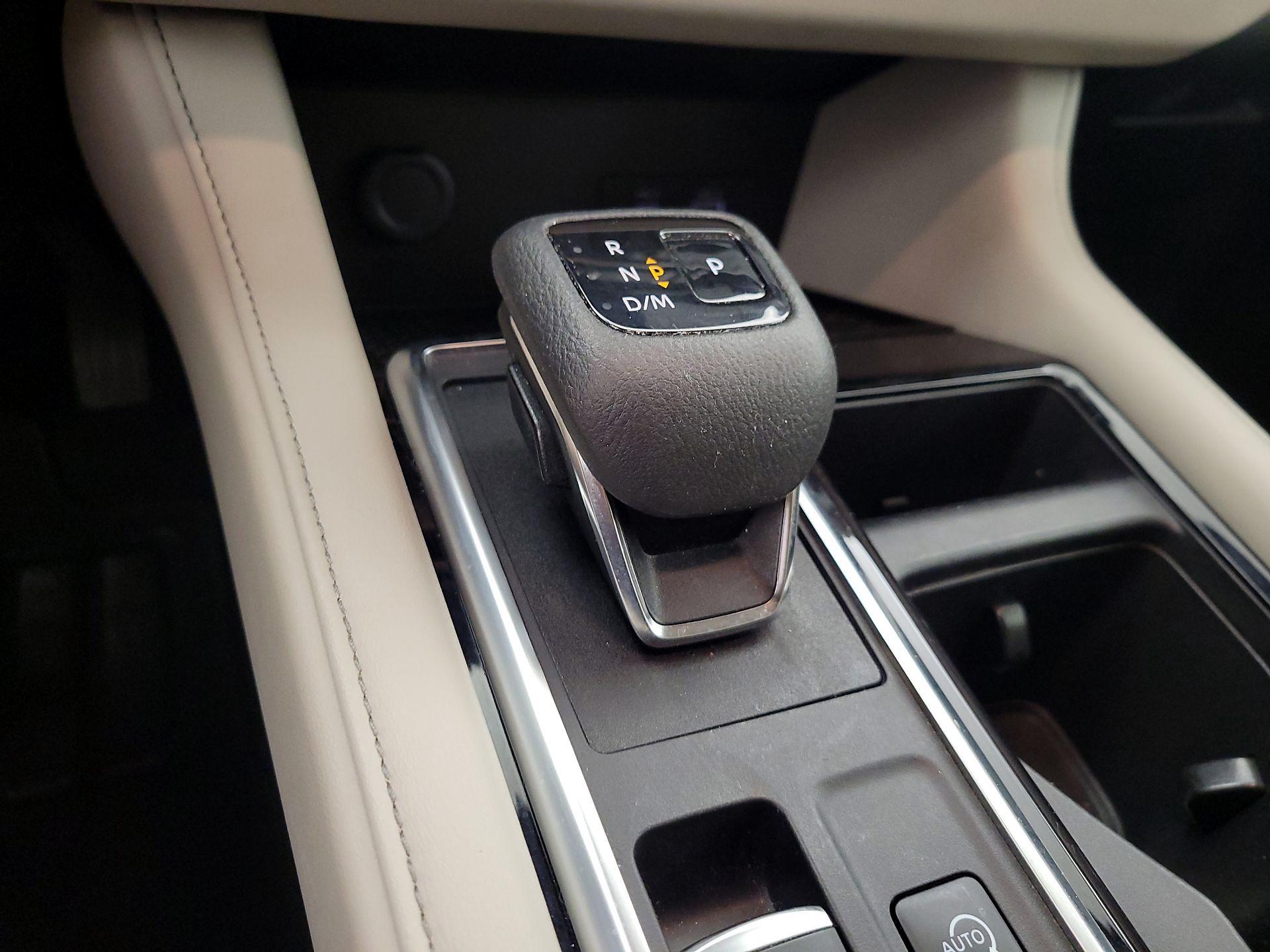 Thumbnail: 2022 Nissan Pathfinder - 18