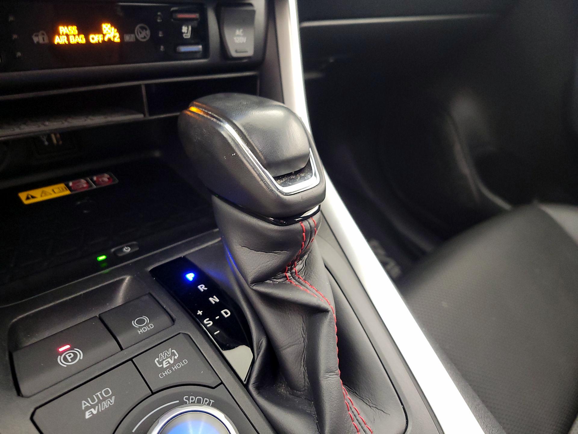 Thumbnail: 2024 Toyota RAV4 - 17