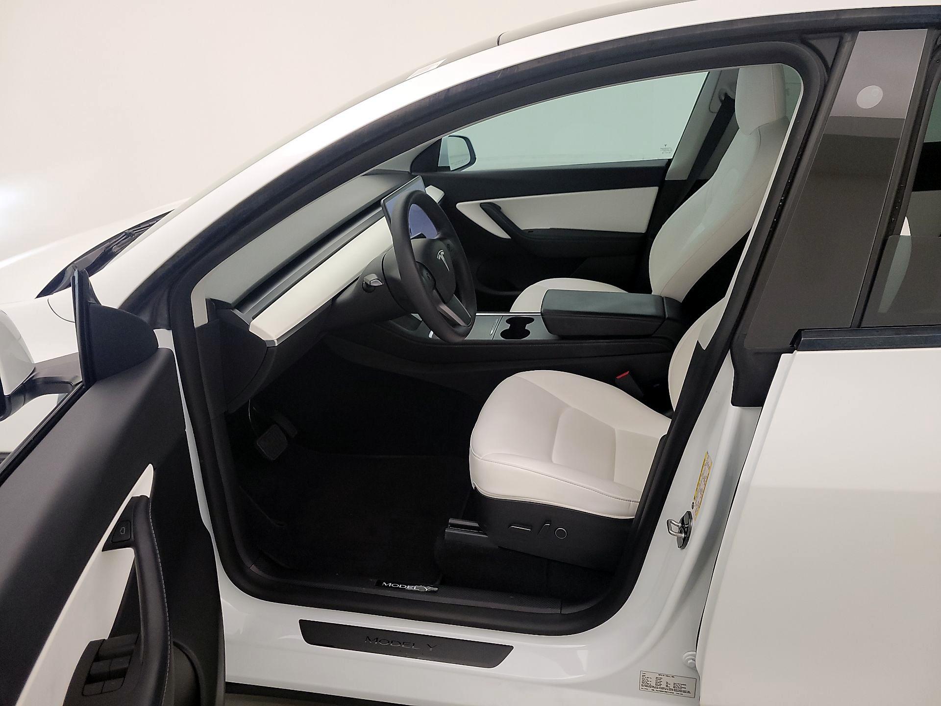 Thumbnail: 2022 Tesla Model Y - 11