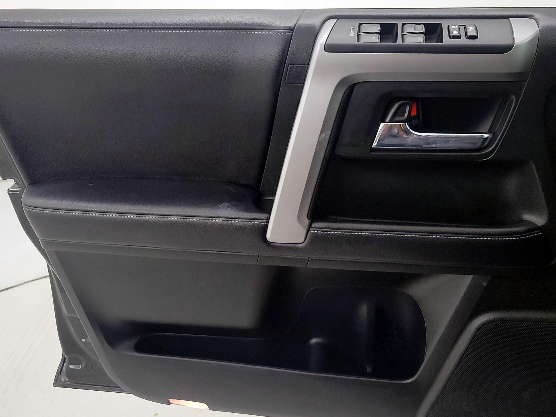 Thumbnail: 2018 Toyota 4Runner - 12