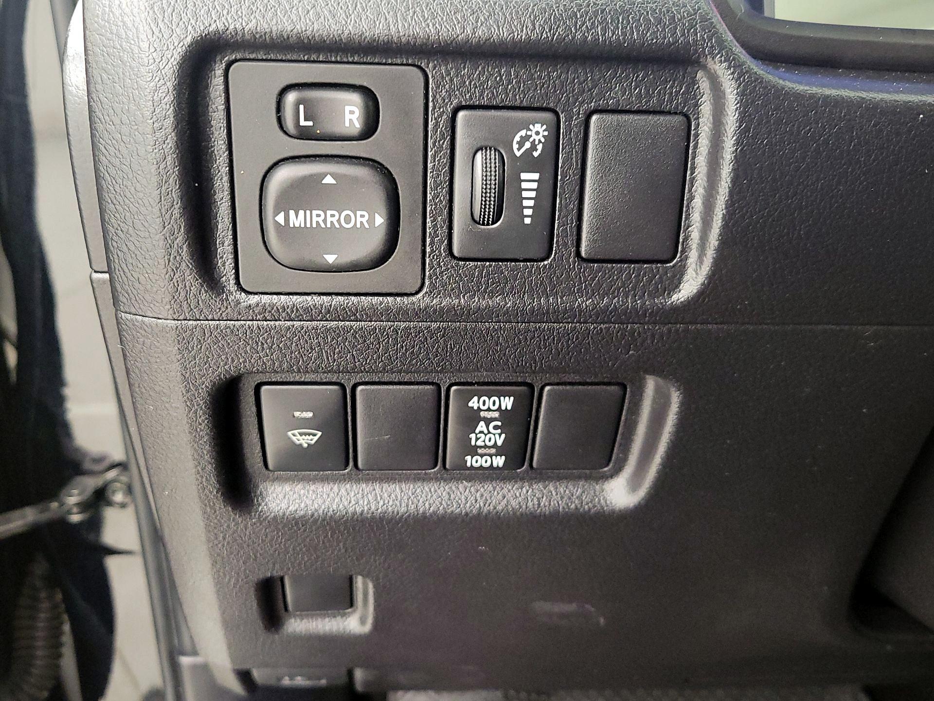 Thumbnail: 2018 Toyota 4Runner - 13